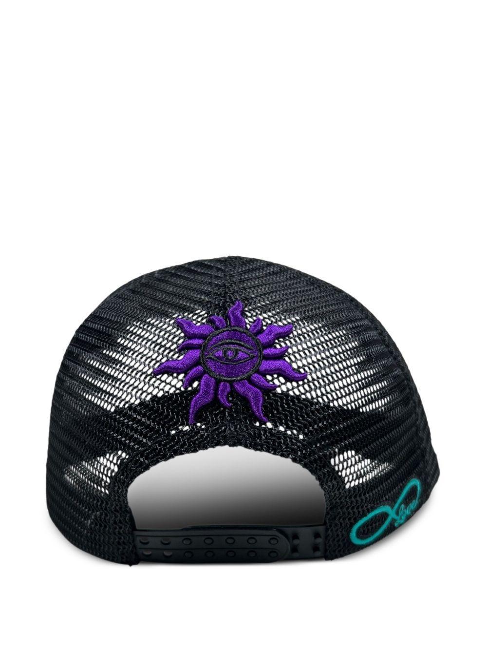 embroidered hat Product Image