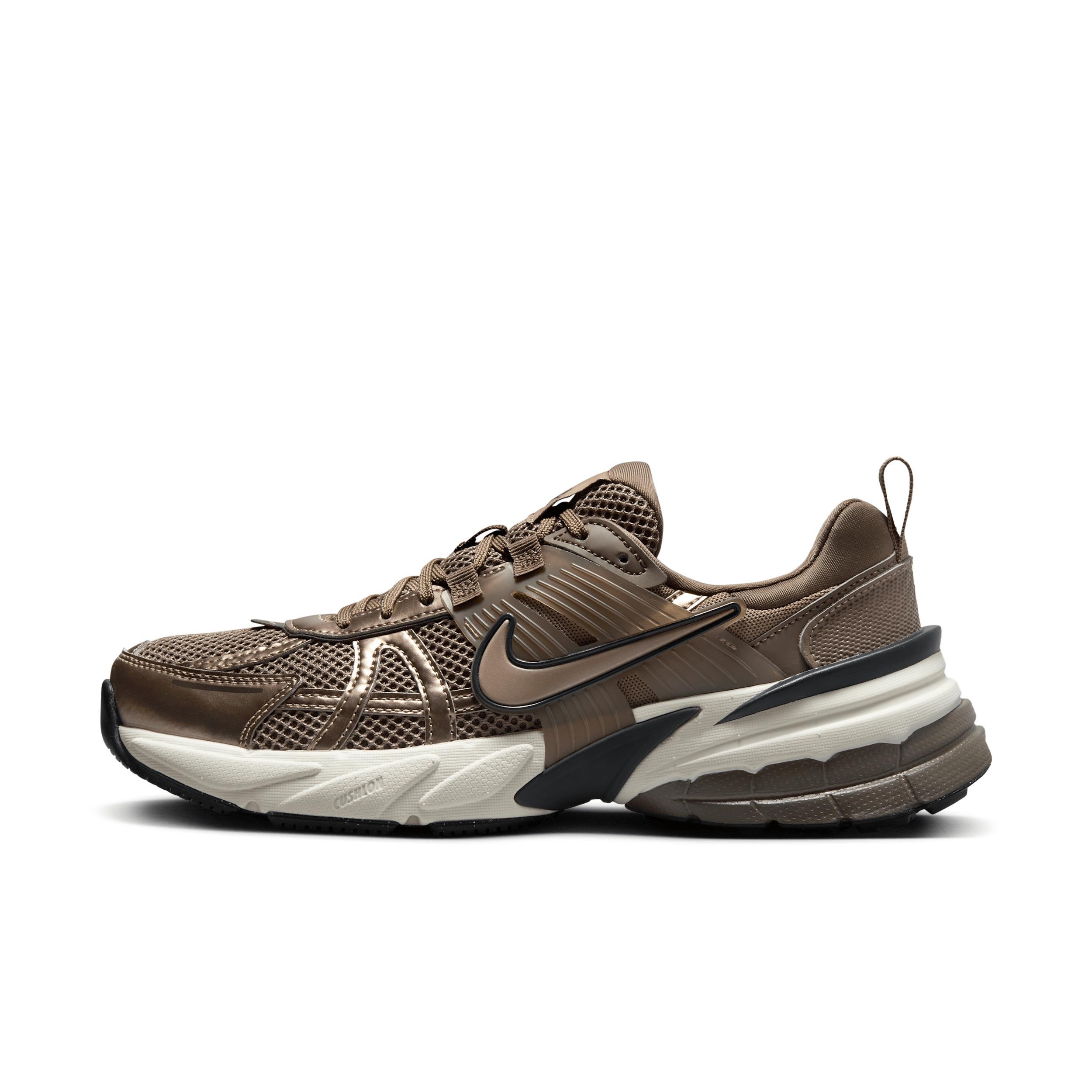 Nike Womens V2K Run Shoes | HF5342-100 Product Image