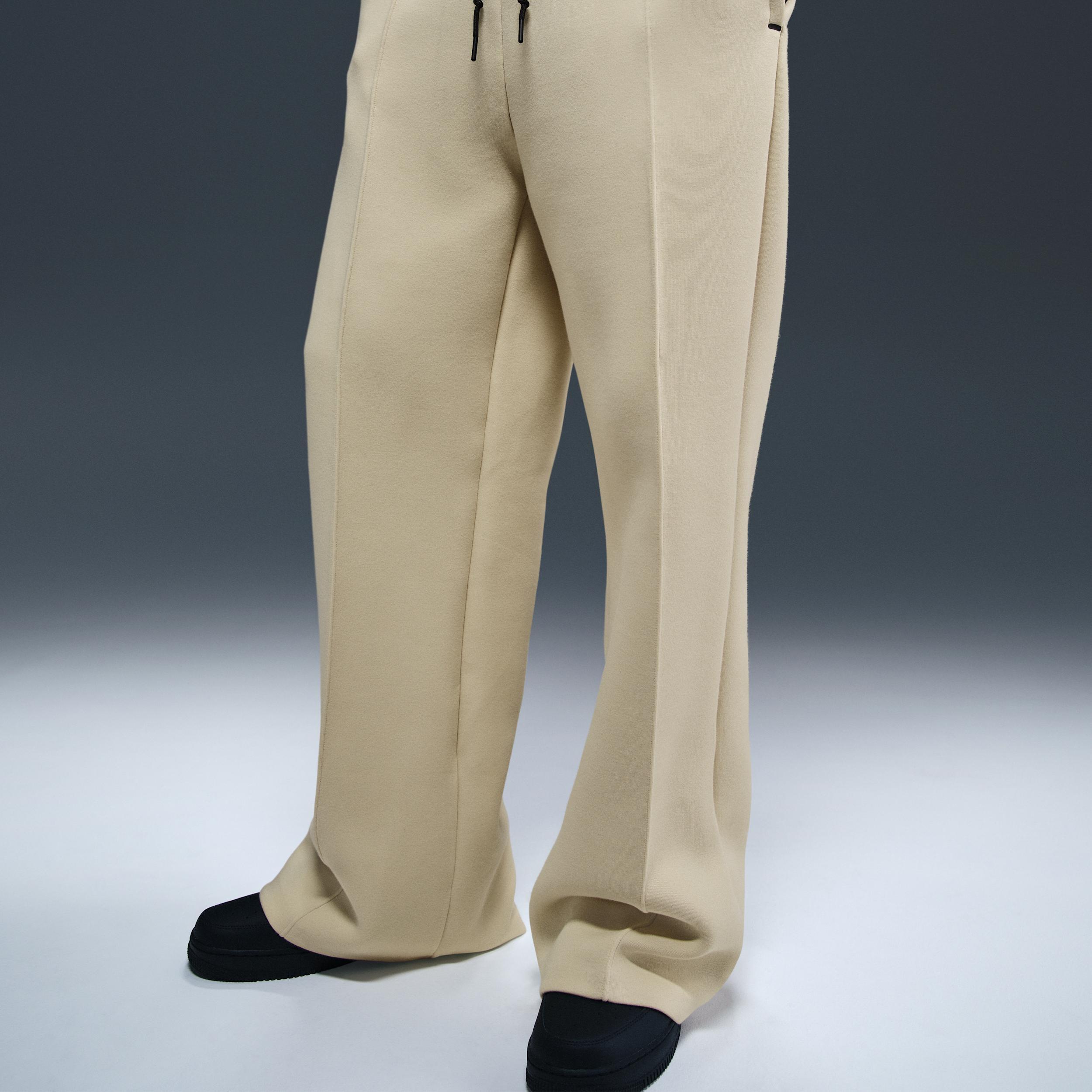 Nike Men's Tech Wide-Leg Fleece Pants Product Image