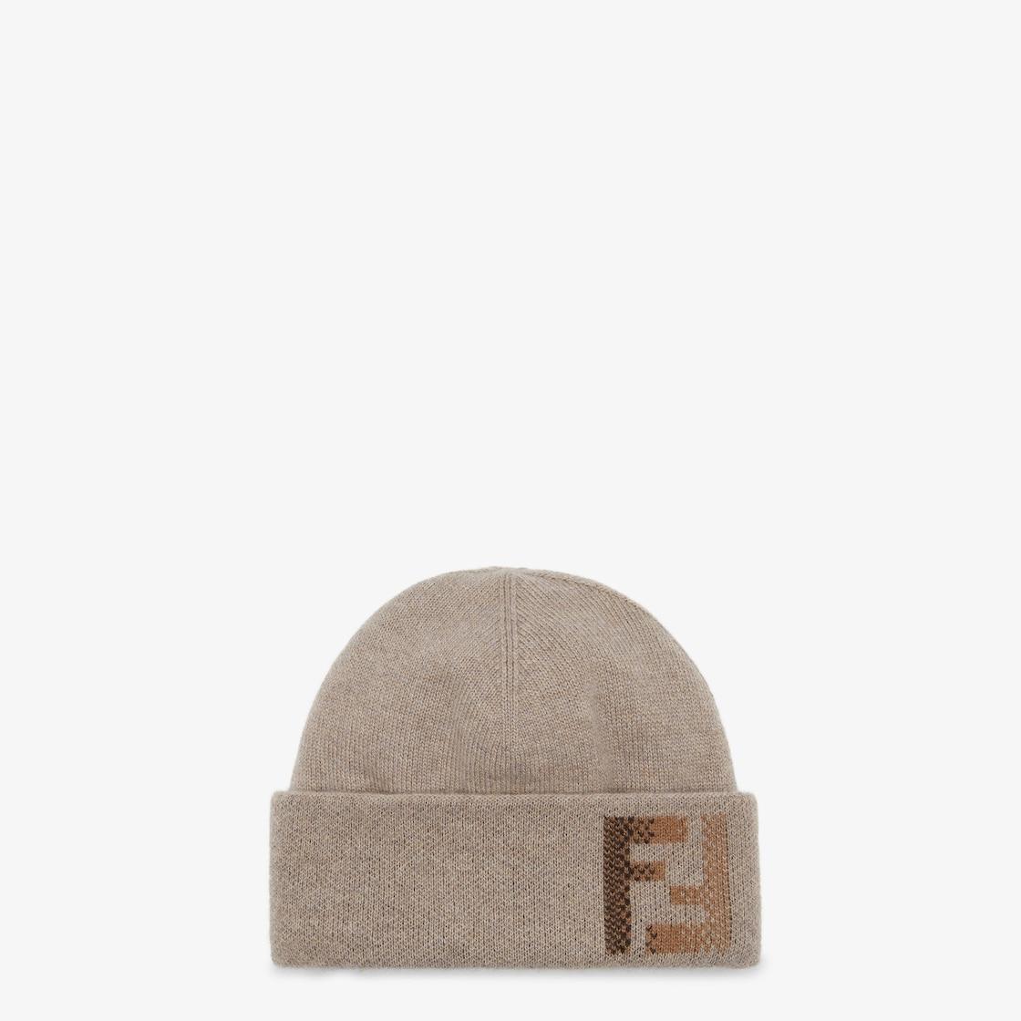 BeanieBeige wool hat Product Image