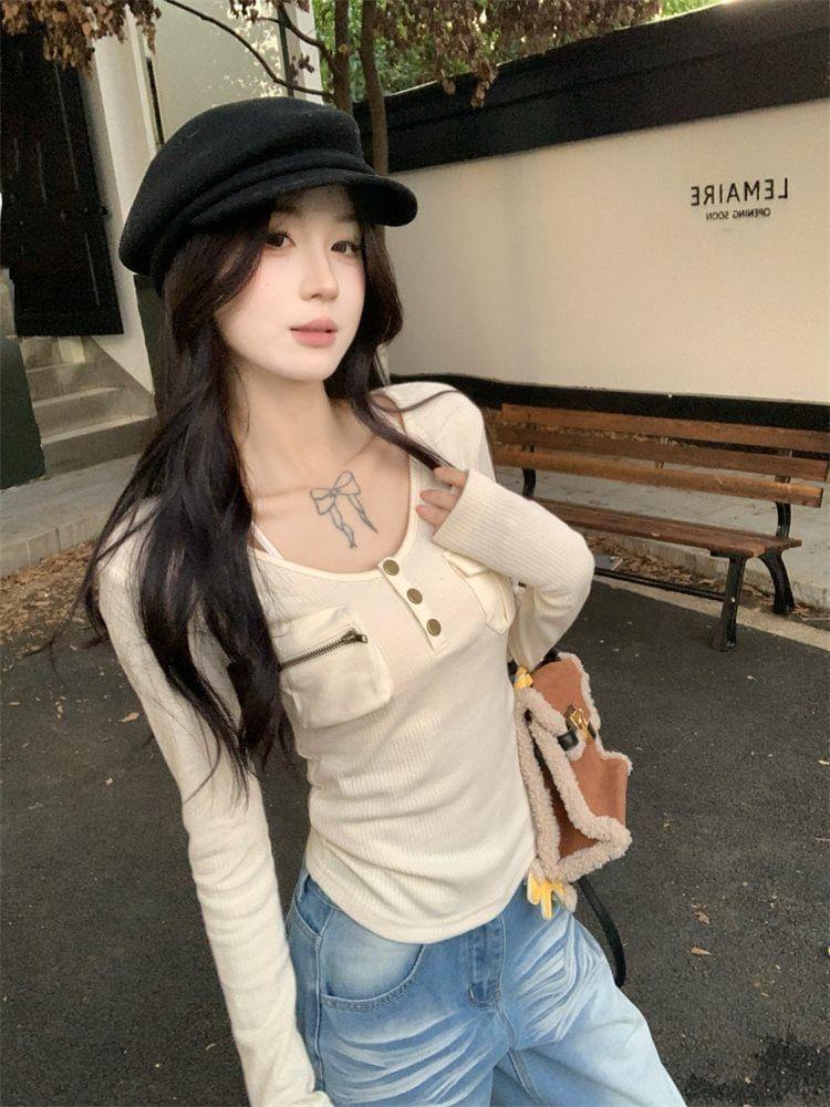 Long-Sleeve Scoop Neck Plain Zipped Slim Fit Knit Top / High Rise Washed Wide Leg Jeans Product Image