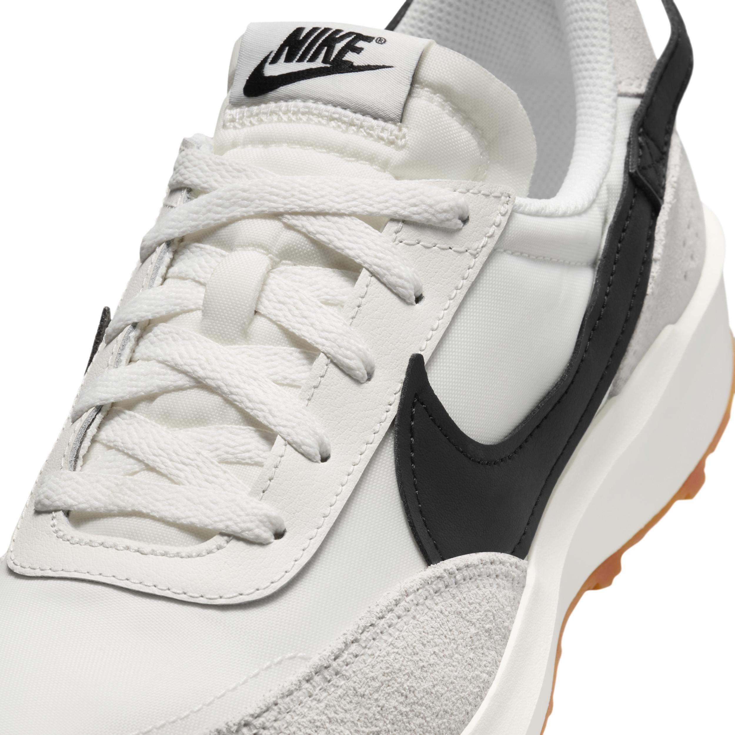 Nike Women's Waffle Debut Shoes Product Image