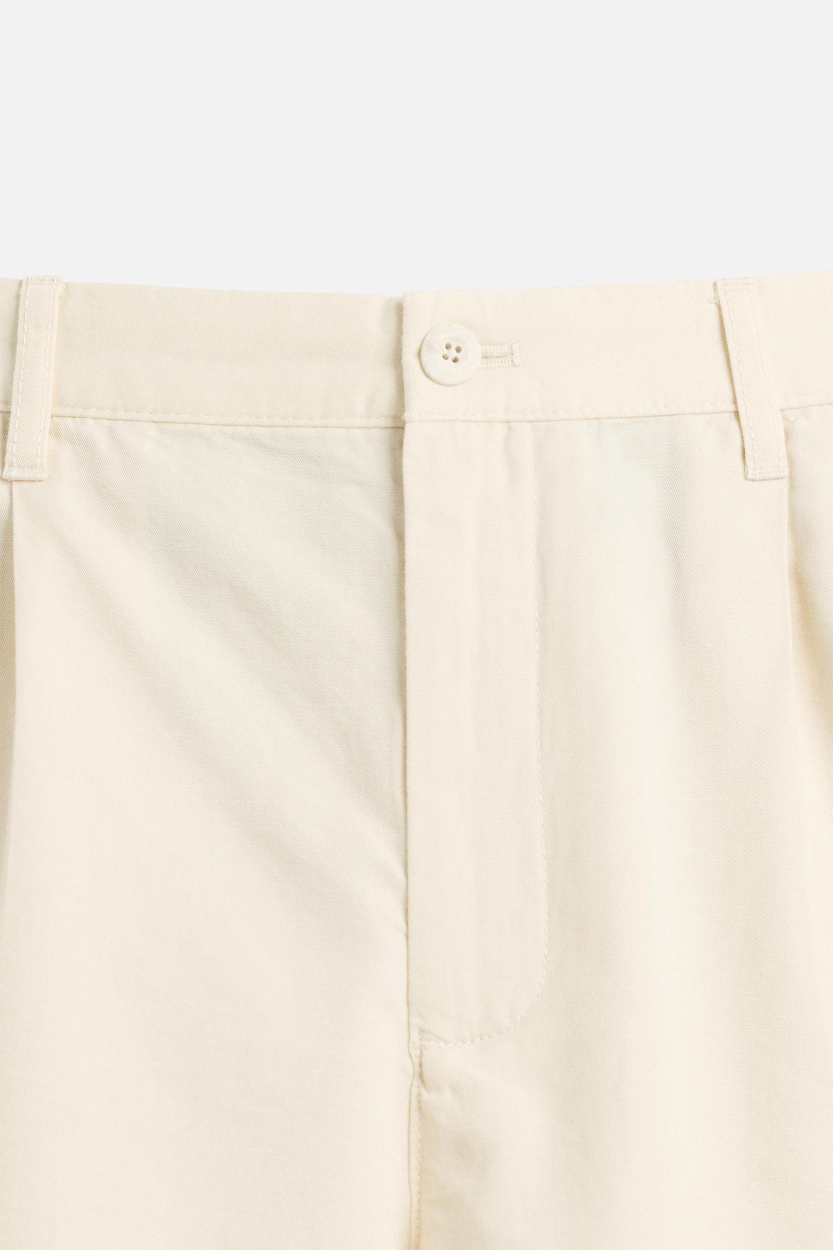 PLEATED REGULAR FIT BERMUDA SHORTS Product Image