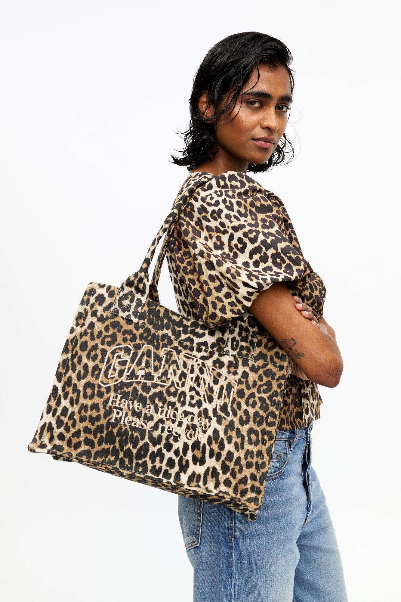 Leopard Large Tote Product Image