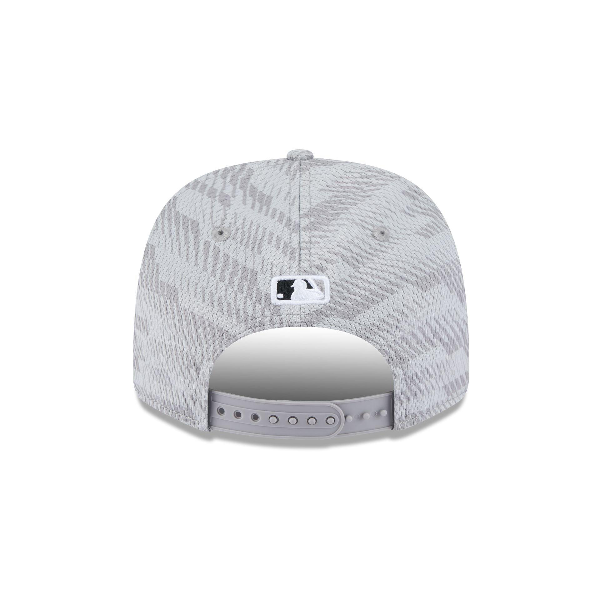Chicago White Sox 2025 Clubhouse Gray 9SEVENTY Stretch-Snap Hat Male Product Image