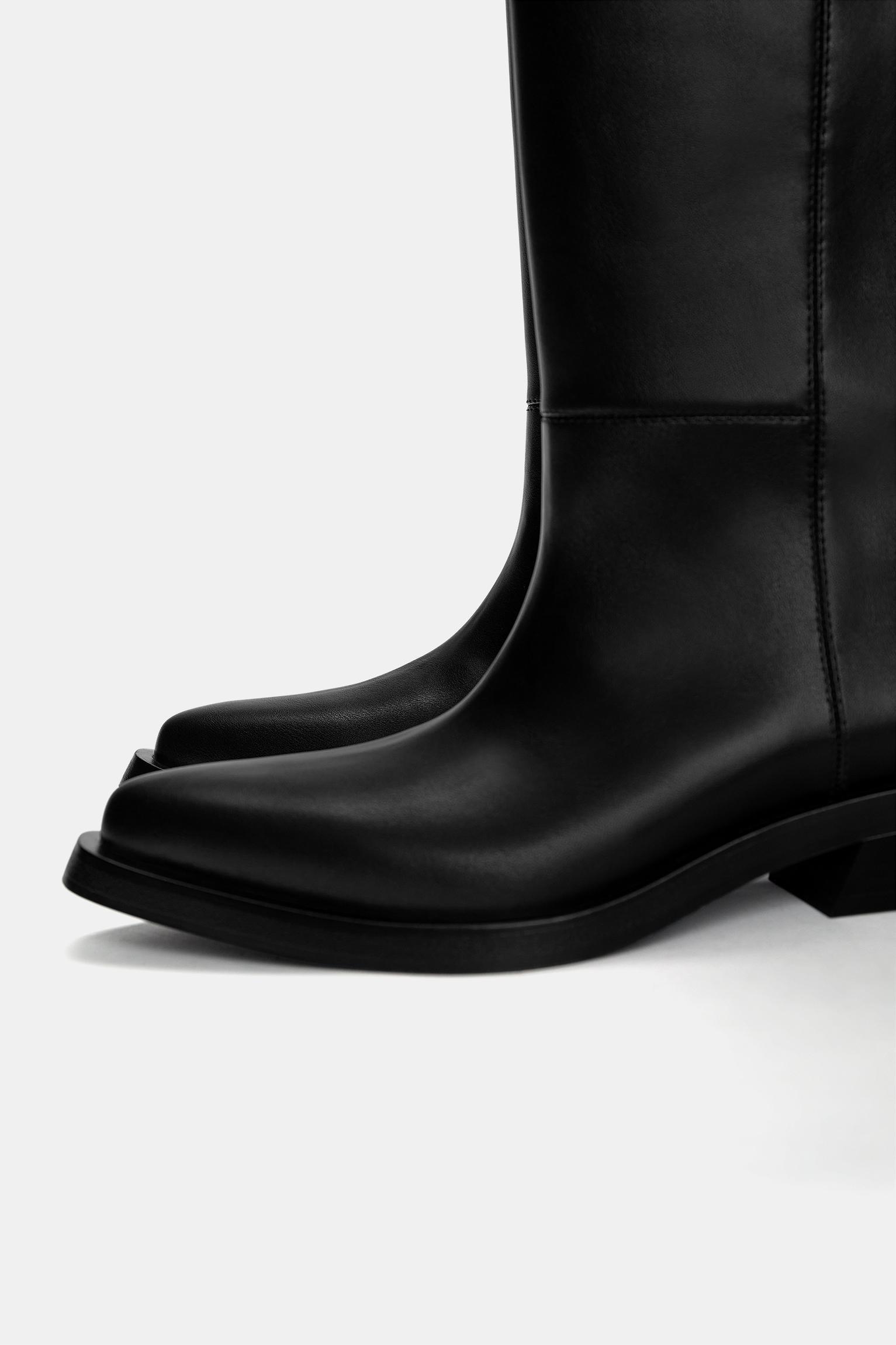 Knee-high boots Product Image