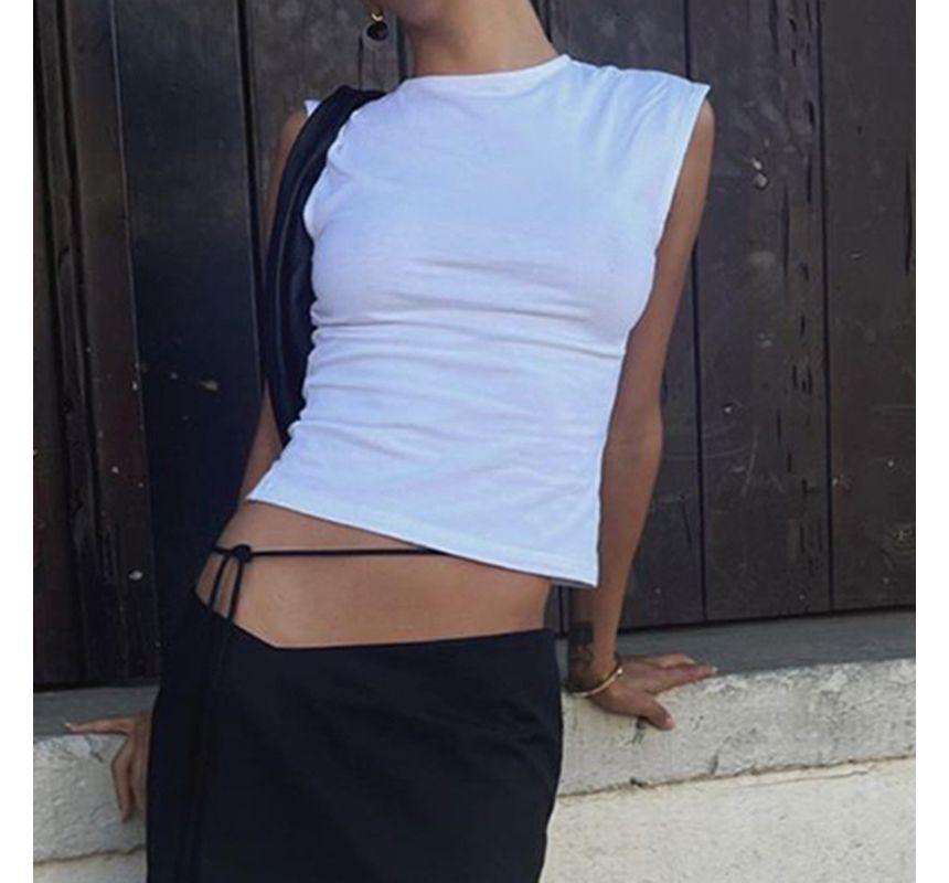 Plain Open-Back Crop Tank Top Product Image