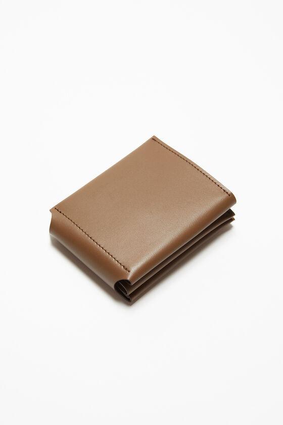 Leather trifold wallet Product Image