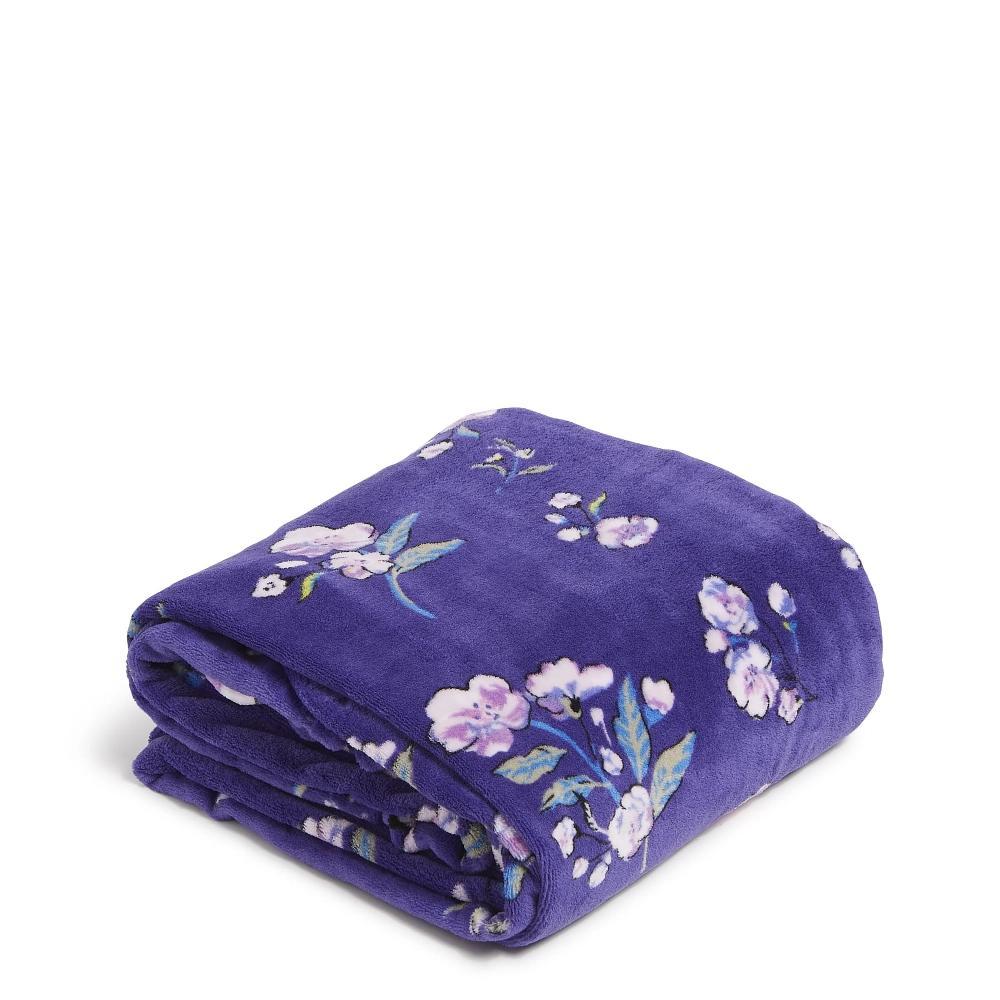 Vera Bradley Women's Outlet Fleece Throw Blanket Wild Roses Product Image