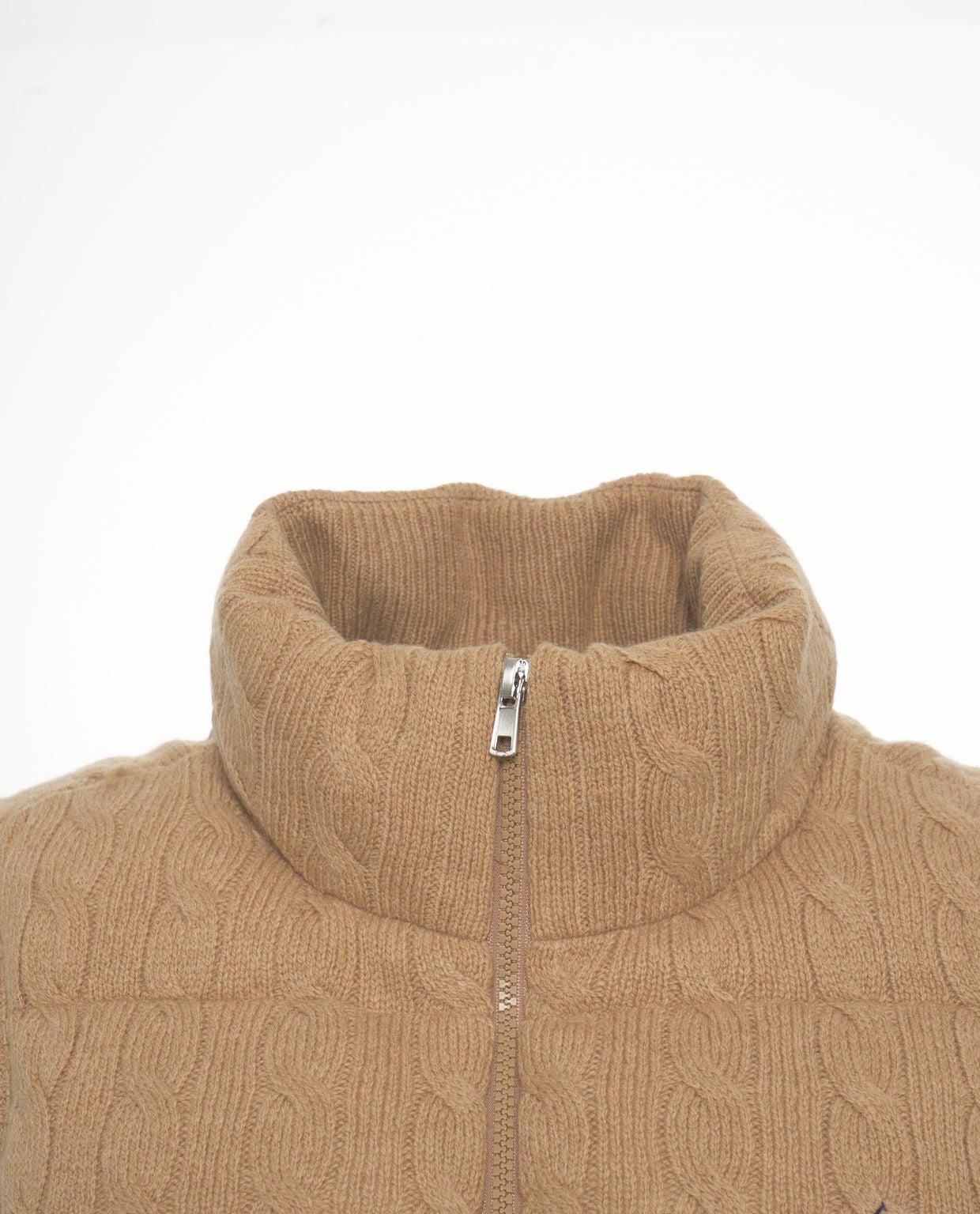 Quilted vest with cable knit pattern Product Image