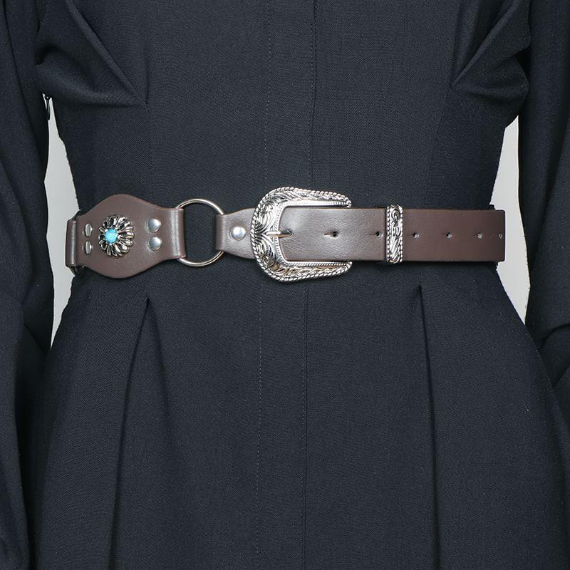 Faux Leather Buckled Belt Product Image