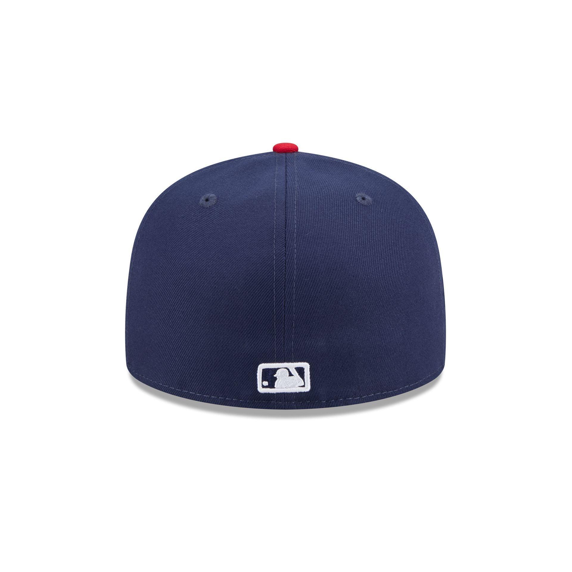 Chicago Cubs Metallic Gold Logo 59FIFTY Fitted Hat Male Product Image