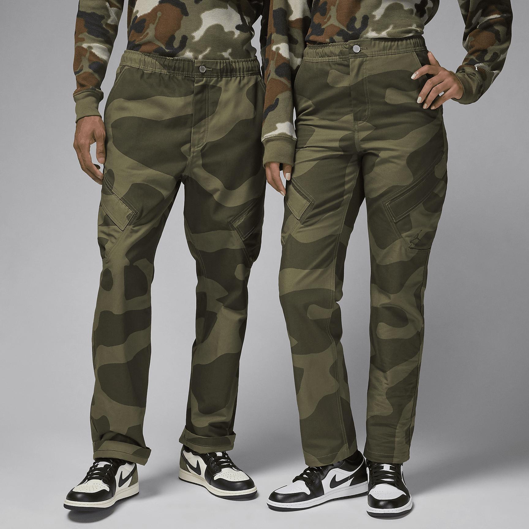 Jordan Essentials Chicago Men's Pants Product Image