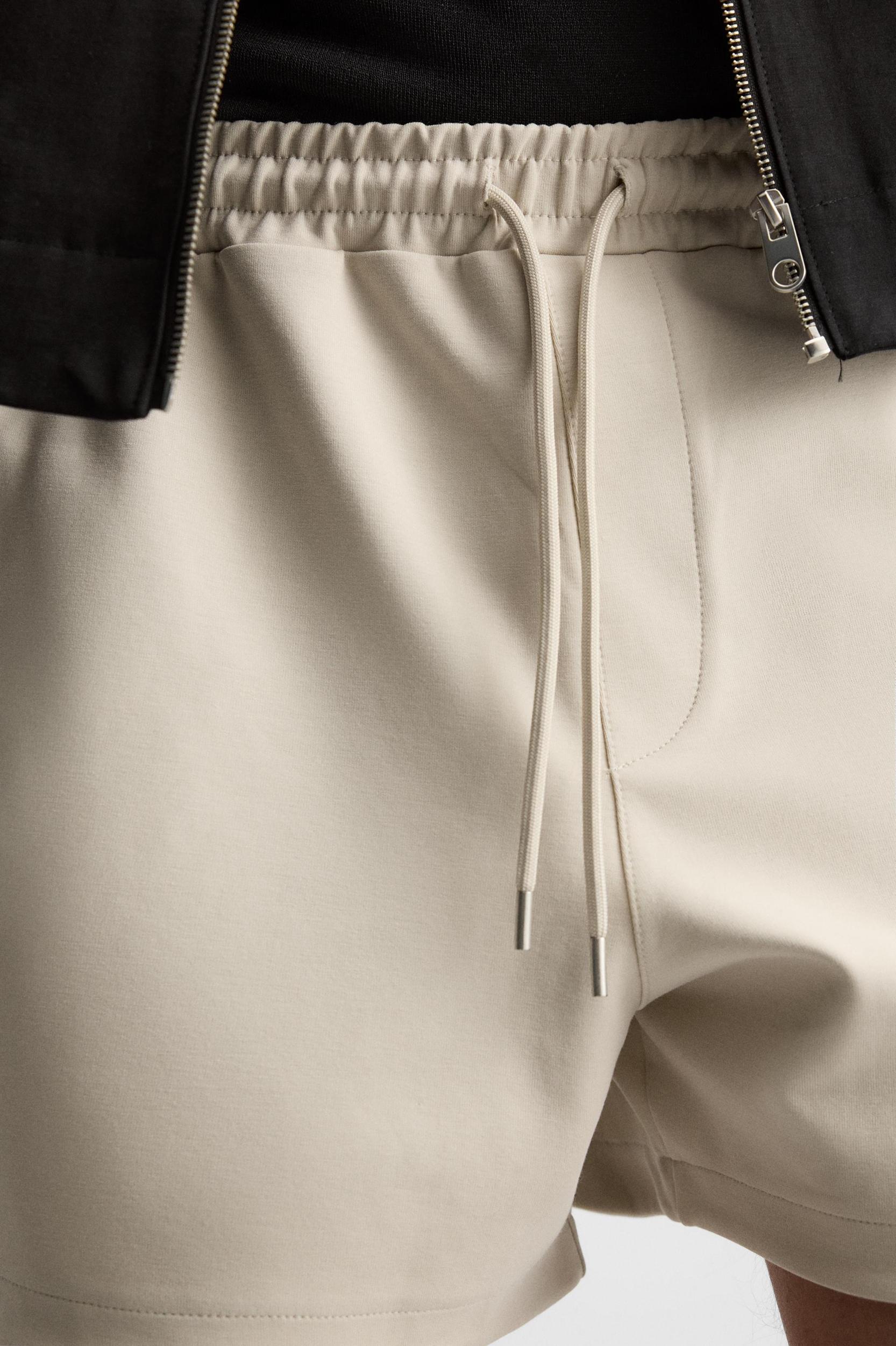 TECHNICAL JOGGER SHORTS Product Image