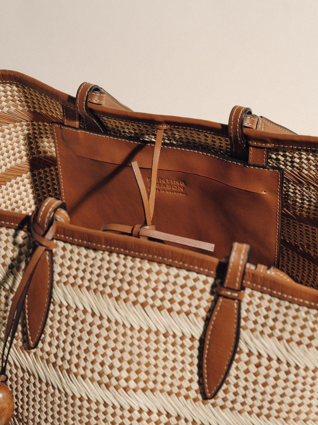 The Medium Basket in Striped Iraca Product Image