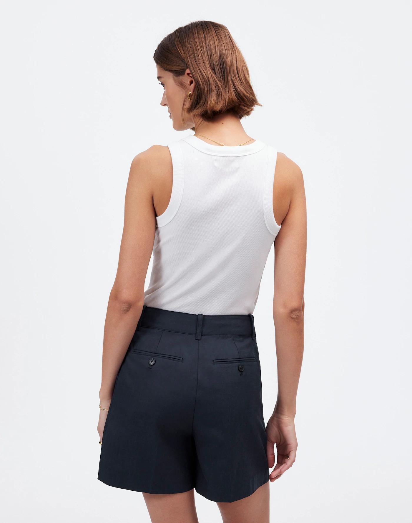 The Drapey Twill Pleated Short Product Image