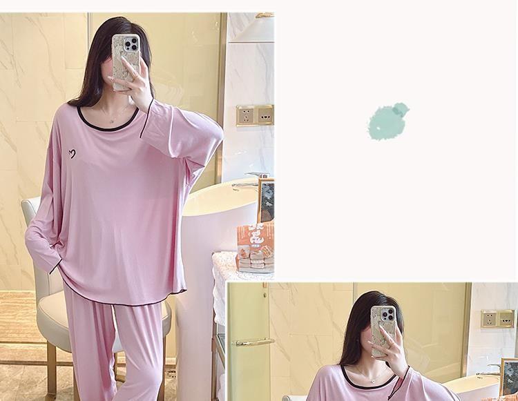 Pajama Set: Long-Sleeve Crew Neck Heart Print Padded T-Shirt + Pants Product Image