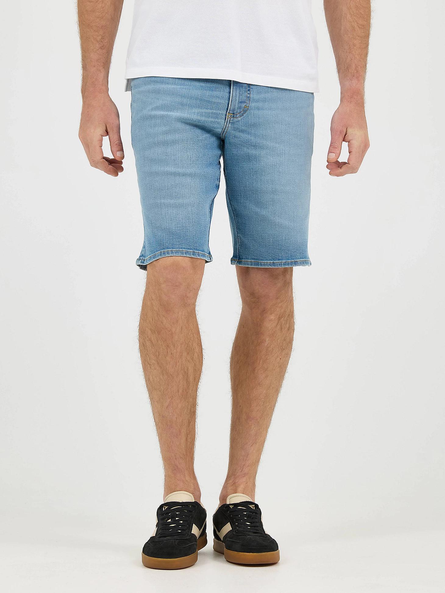 Men's Extreme Motion Straight Fit Denim Short | Men's Shorts | Lee® Product Image