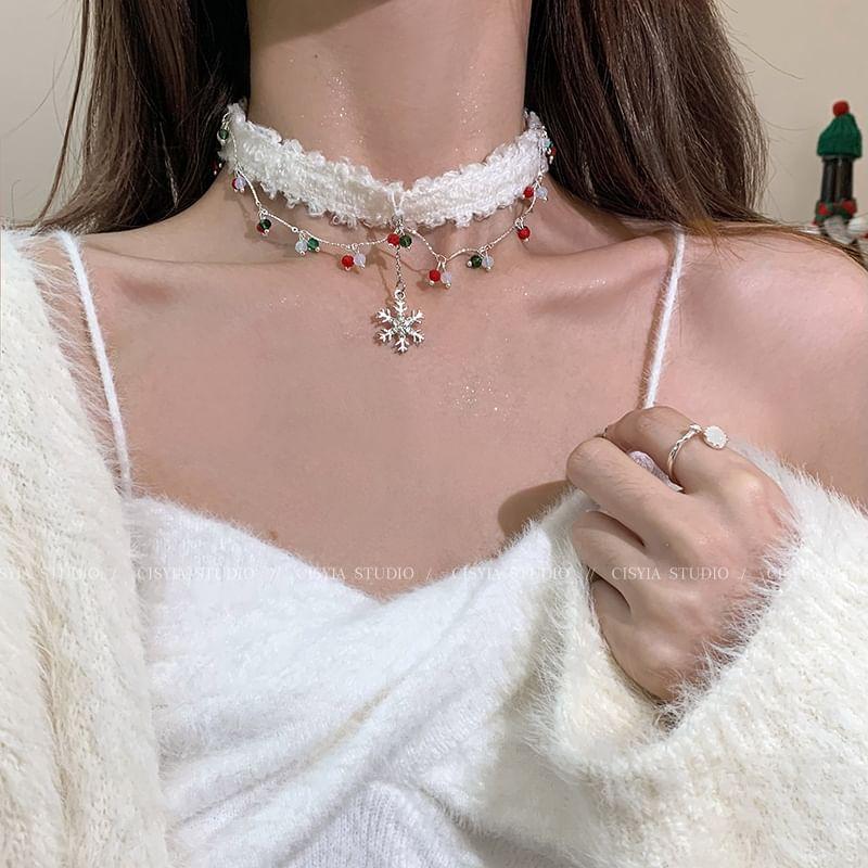 Snowflake Pendant Beaded Choker Product Image