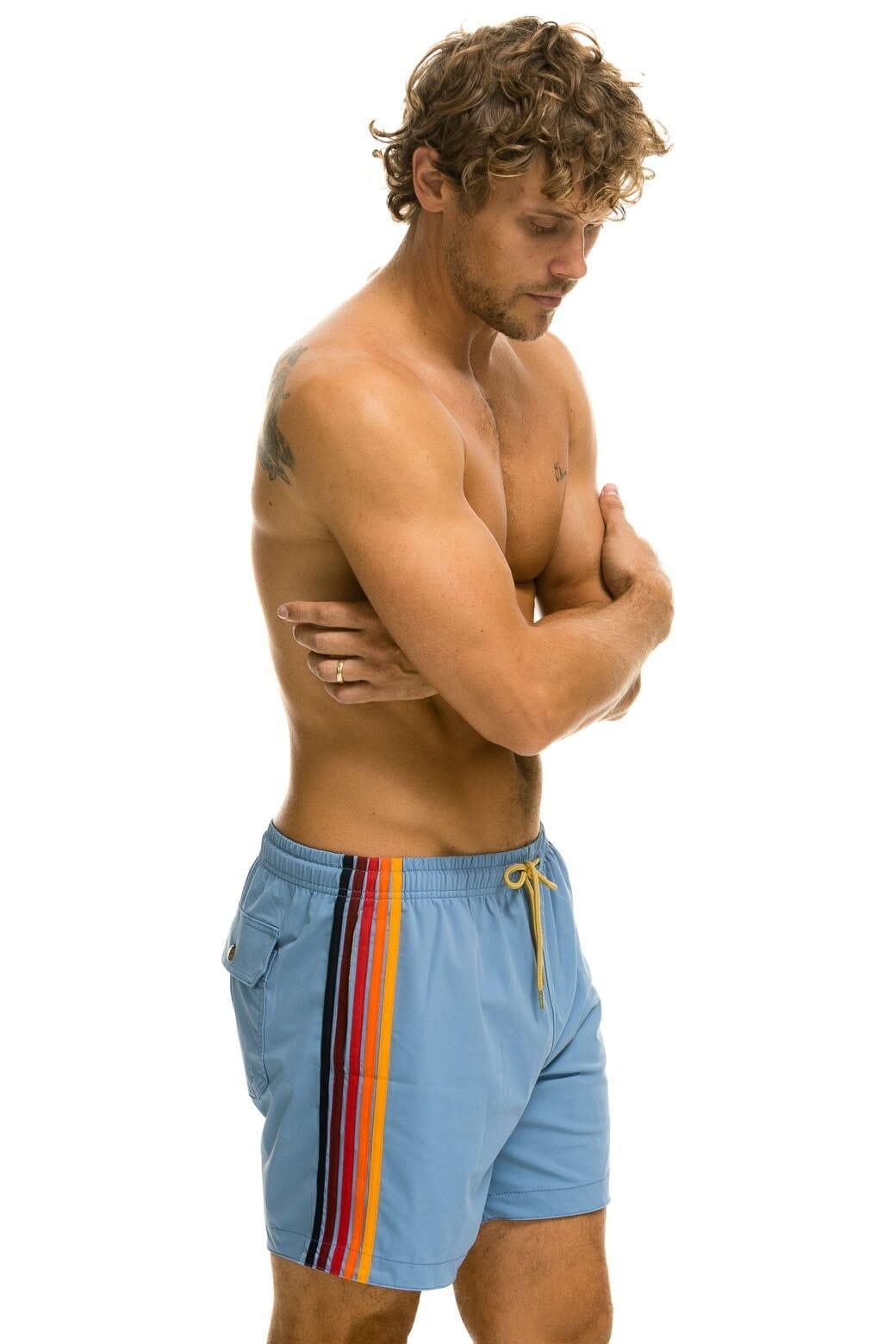 MEN'S 5 STRIPE FLEX SHORTS - ISLANDA Male Product Image