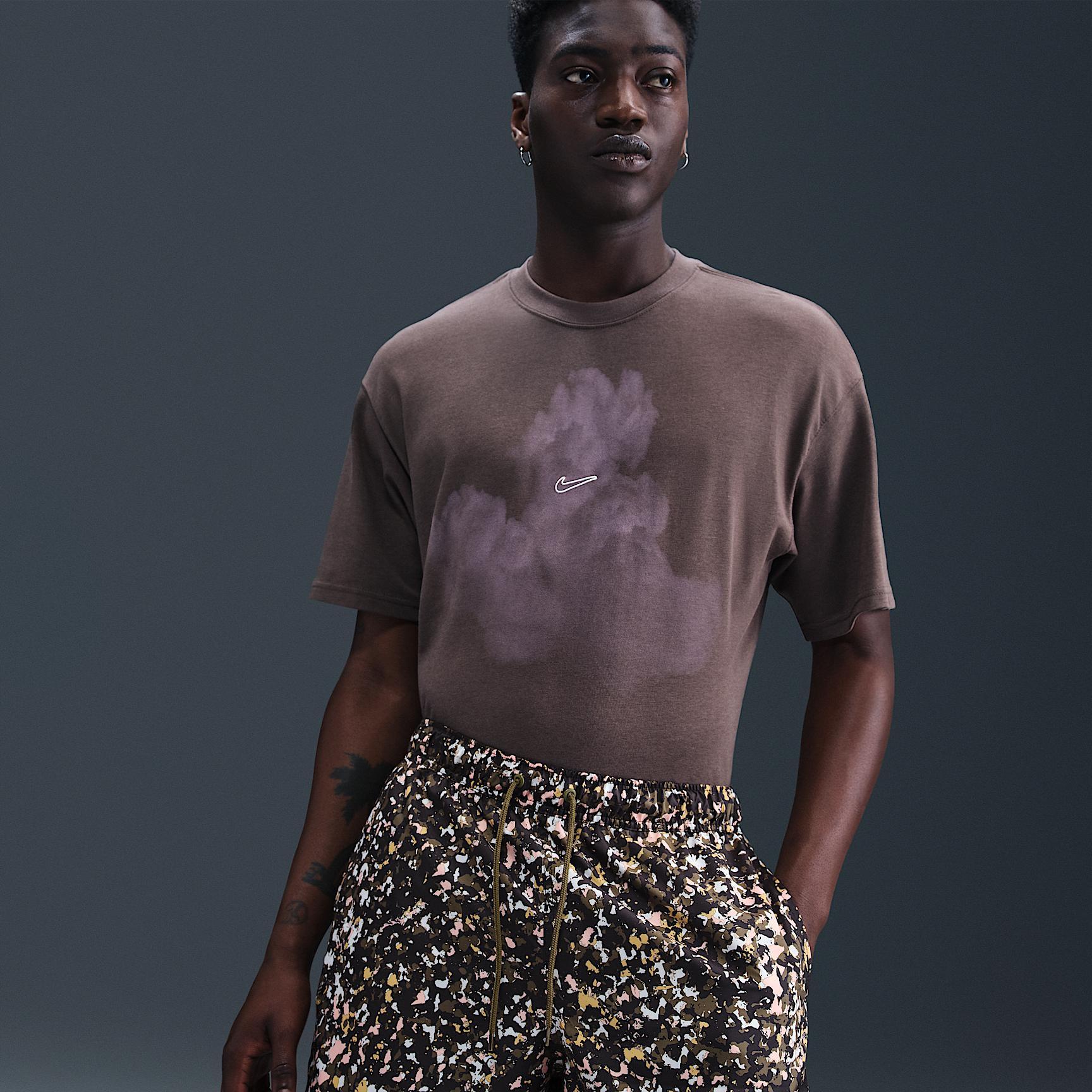 Mens Nike Sportswear Club Woven Shorts | IF8502-222 Product Image