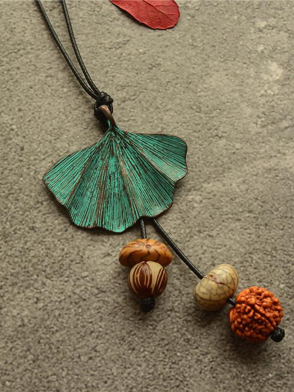 Vintage Wooden Beaded Leaf Shape Necklaces Accessories Product Image