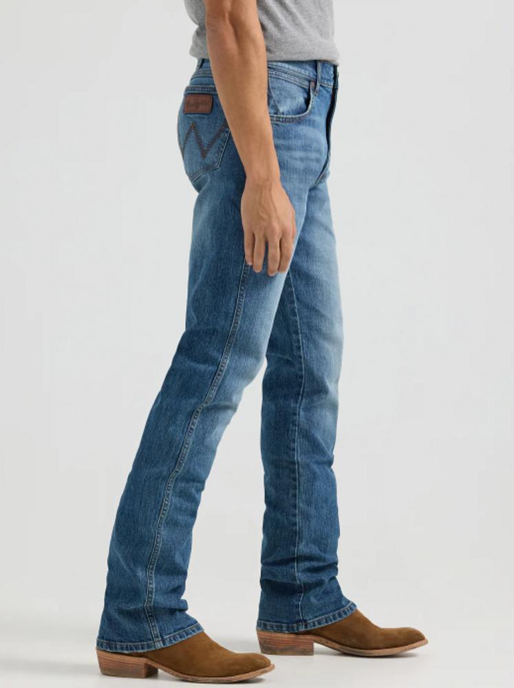 Wrangler Retro® Men's Slim Boot Cut Harris Jeans Product Image