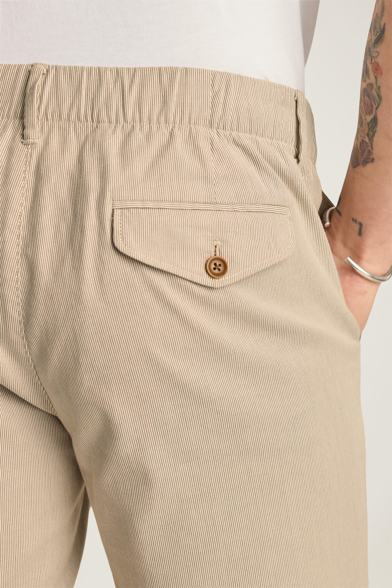 Lightweight Chino Short Product Image