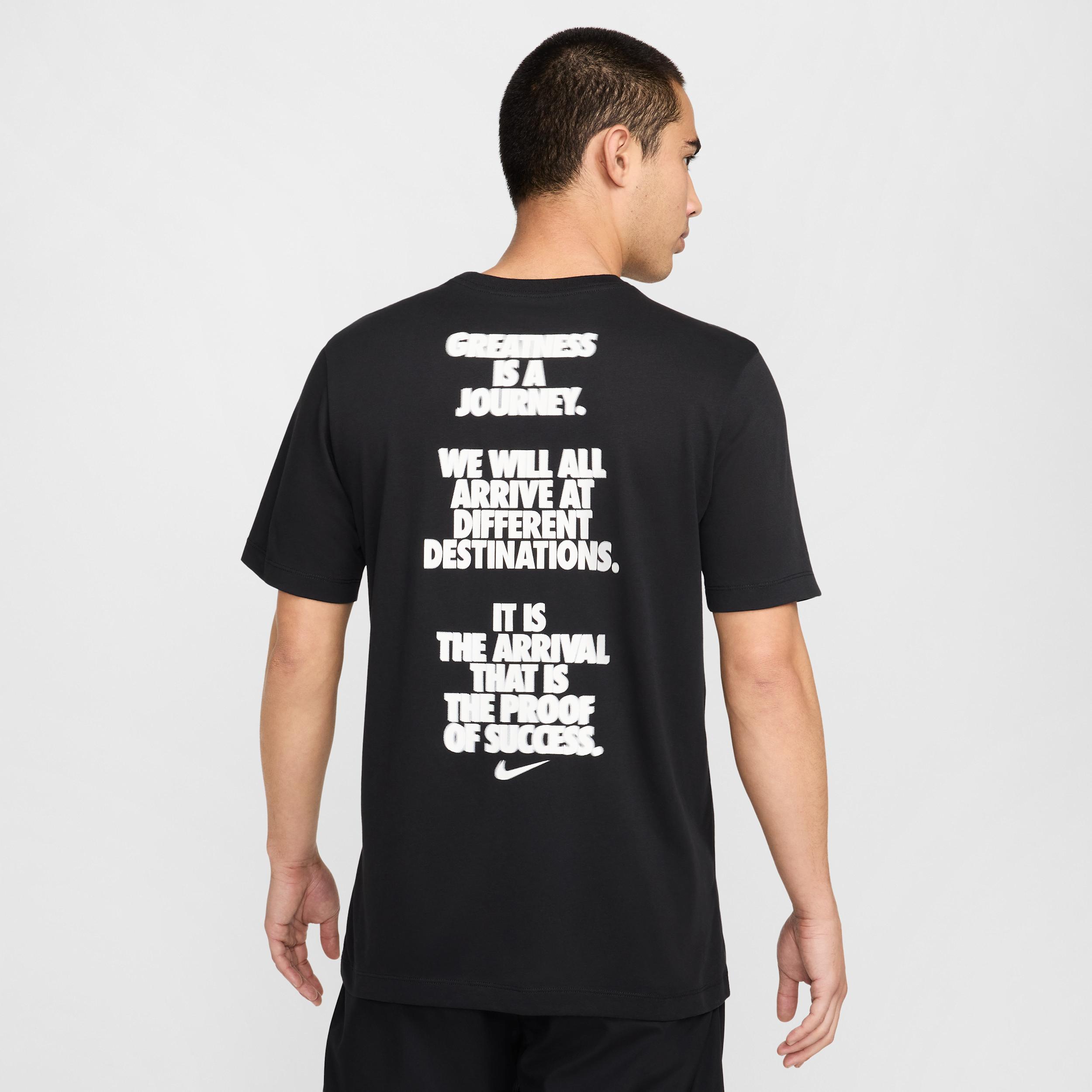 Nike Men's Dri-FIT Fitness T-Shirt Product Image