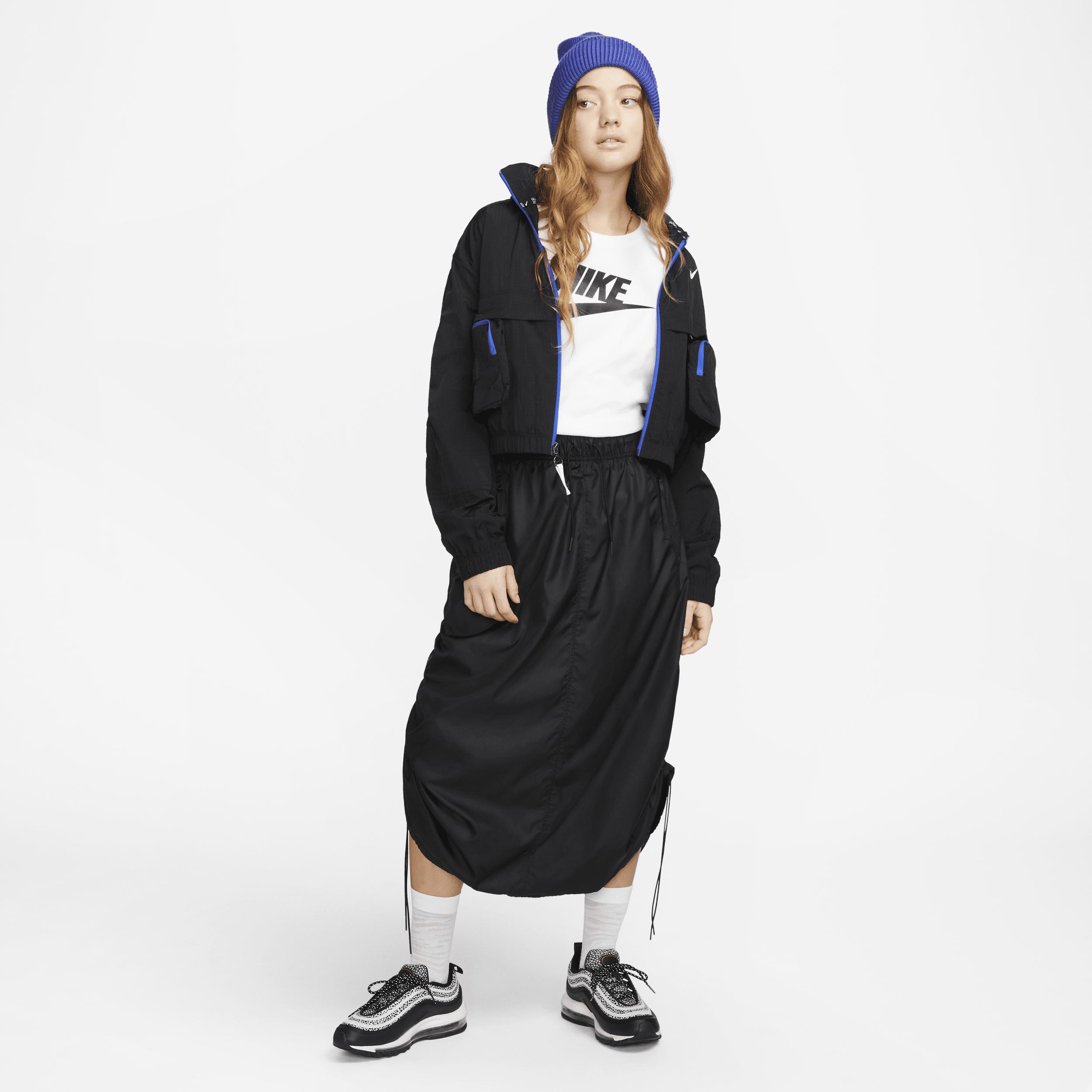 Women's Nike Sportswear Essentials Long-Sleeve Logo T-Shirt Product Image