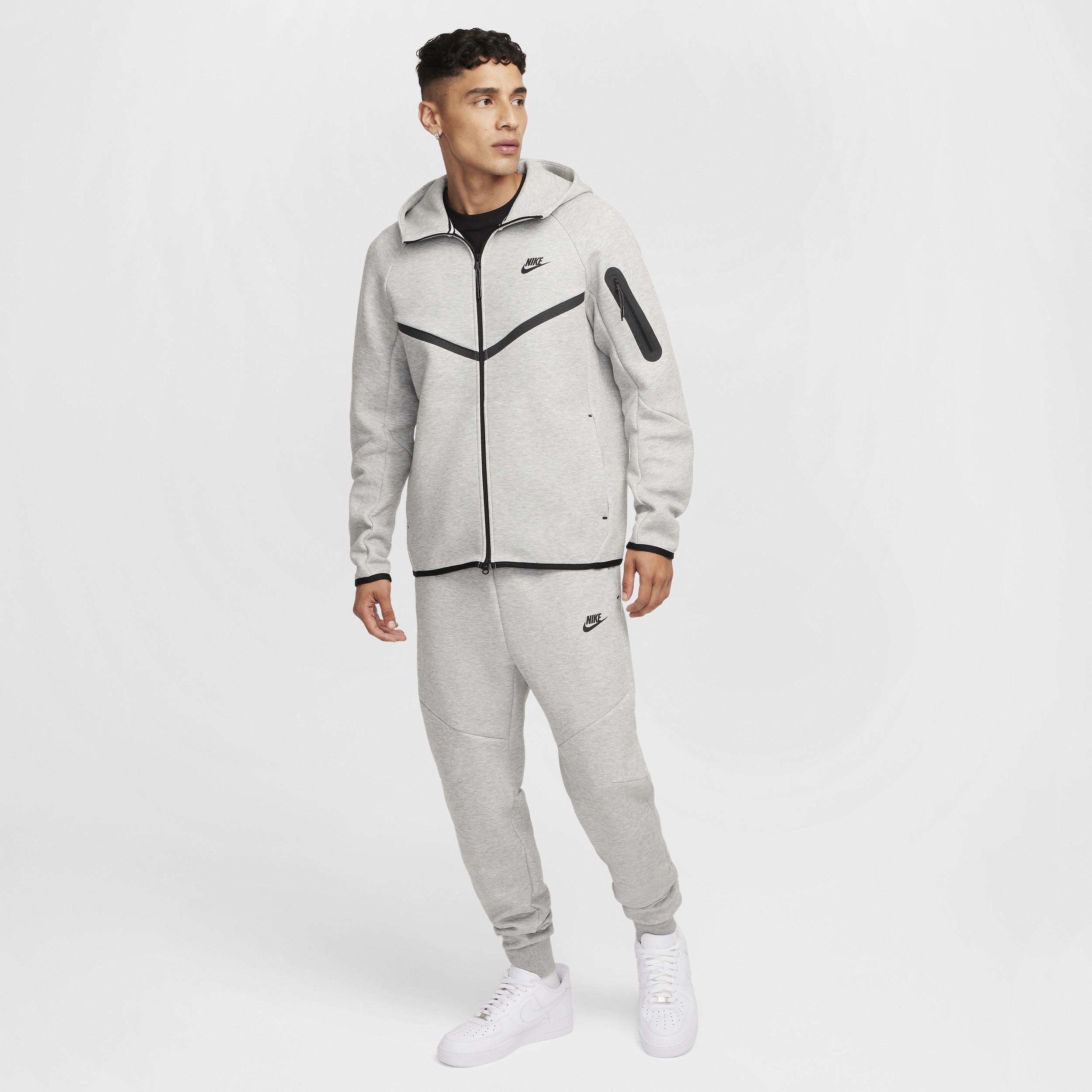 Nike Men's Tech Fleece Jogger Pants Product Image