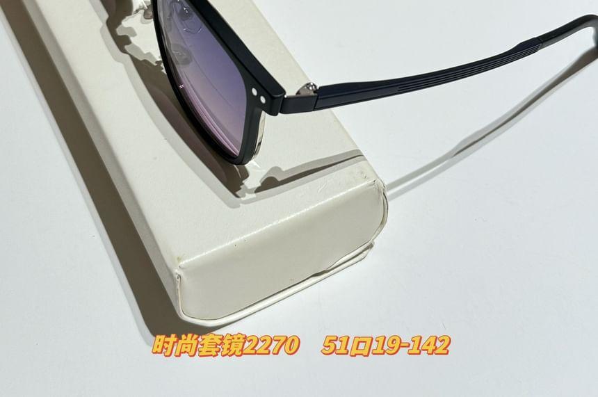 Plain Square Sunglasses Product Image