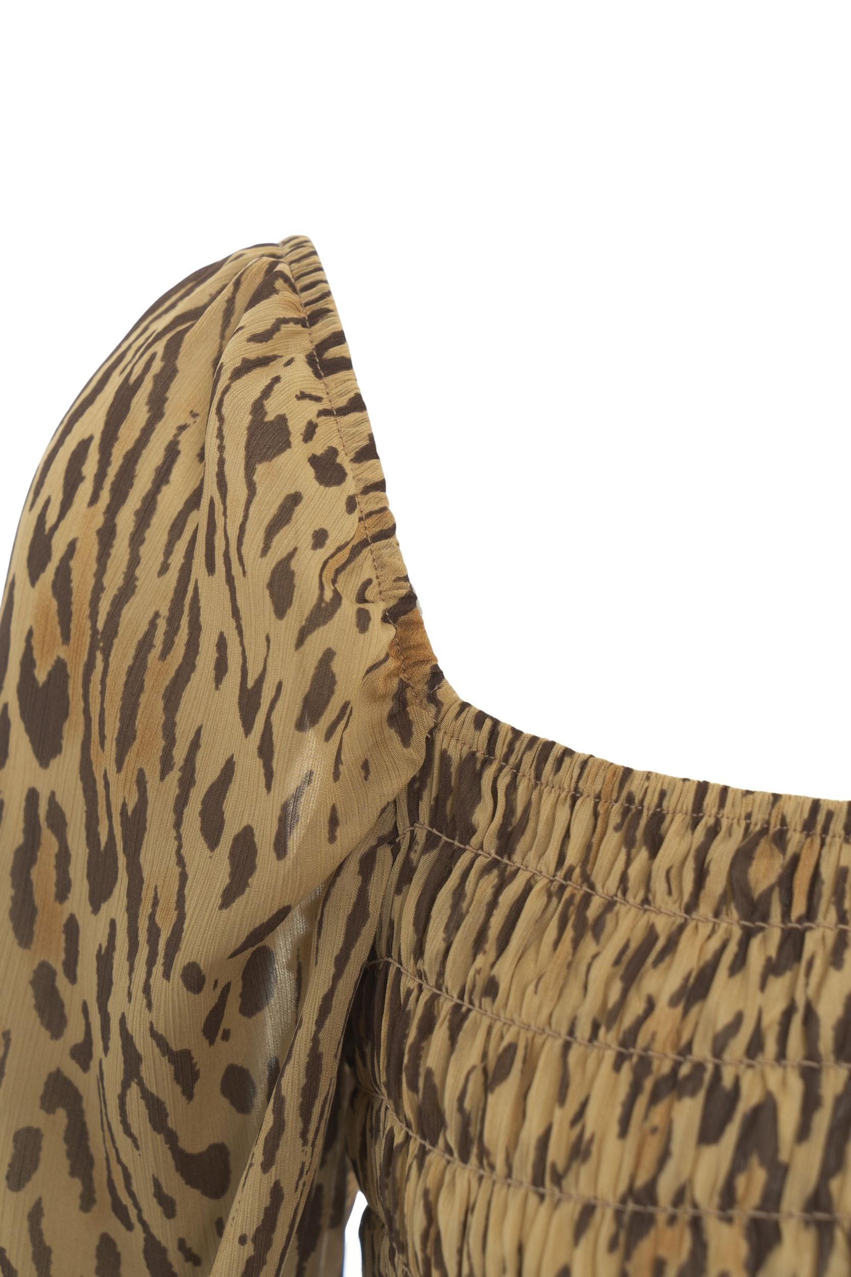 Top with animal print Product Image