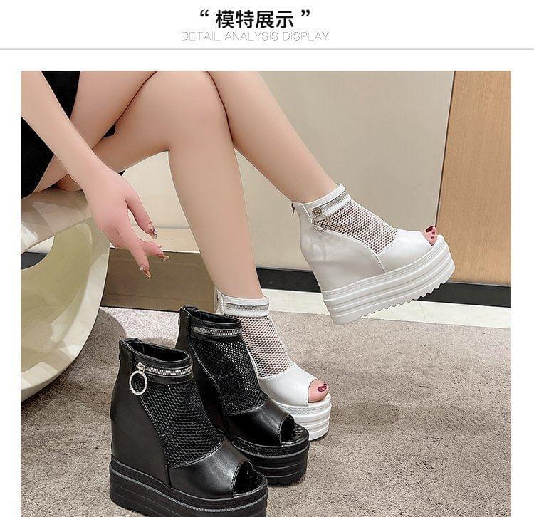 Platform Hidden Wedge Mesh Sandals Product Image