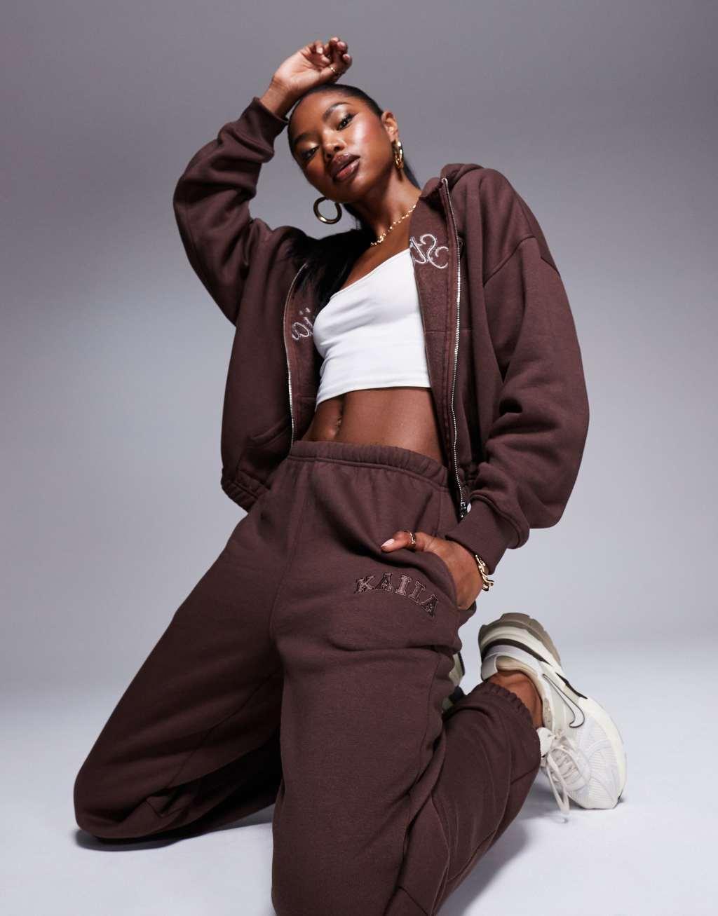 Kaiia Studio cuffed sweatpants in chocolate brown - part of a set Product Image