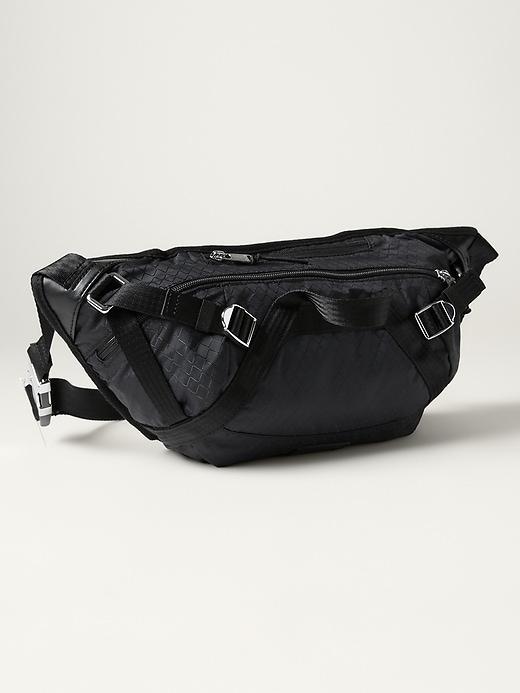 Excursion Large Belt Bag Product Image