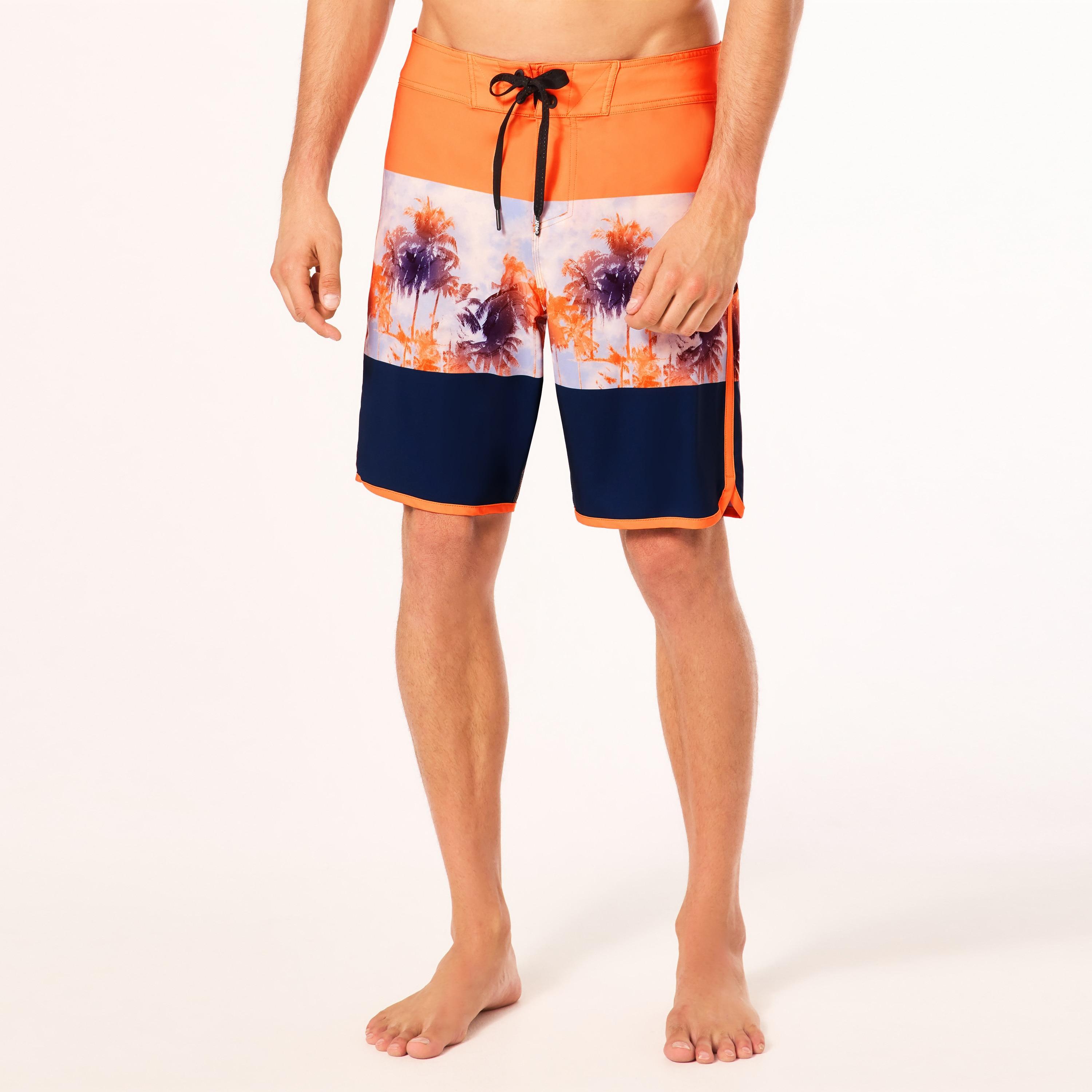 Oakley Men's Palm Florals Rc 19” Boardshort Size: 28 Product Image