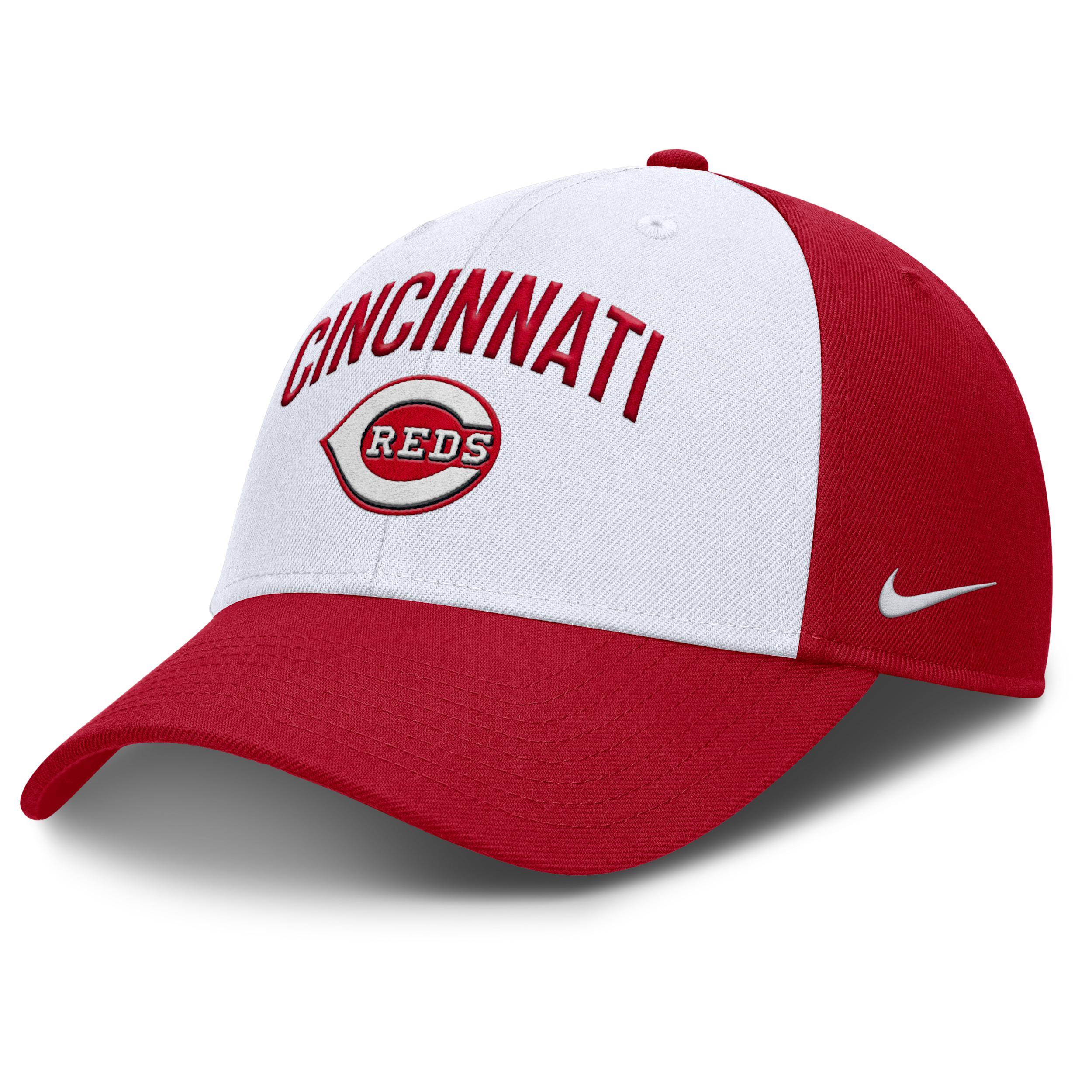 Cincinnati Reds Club Men's Nike Dri-FIT MLB Adjustable Hat Product Image