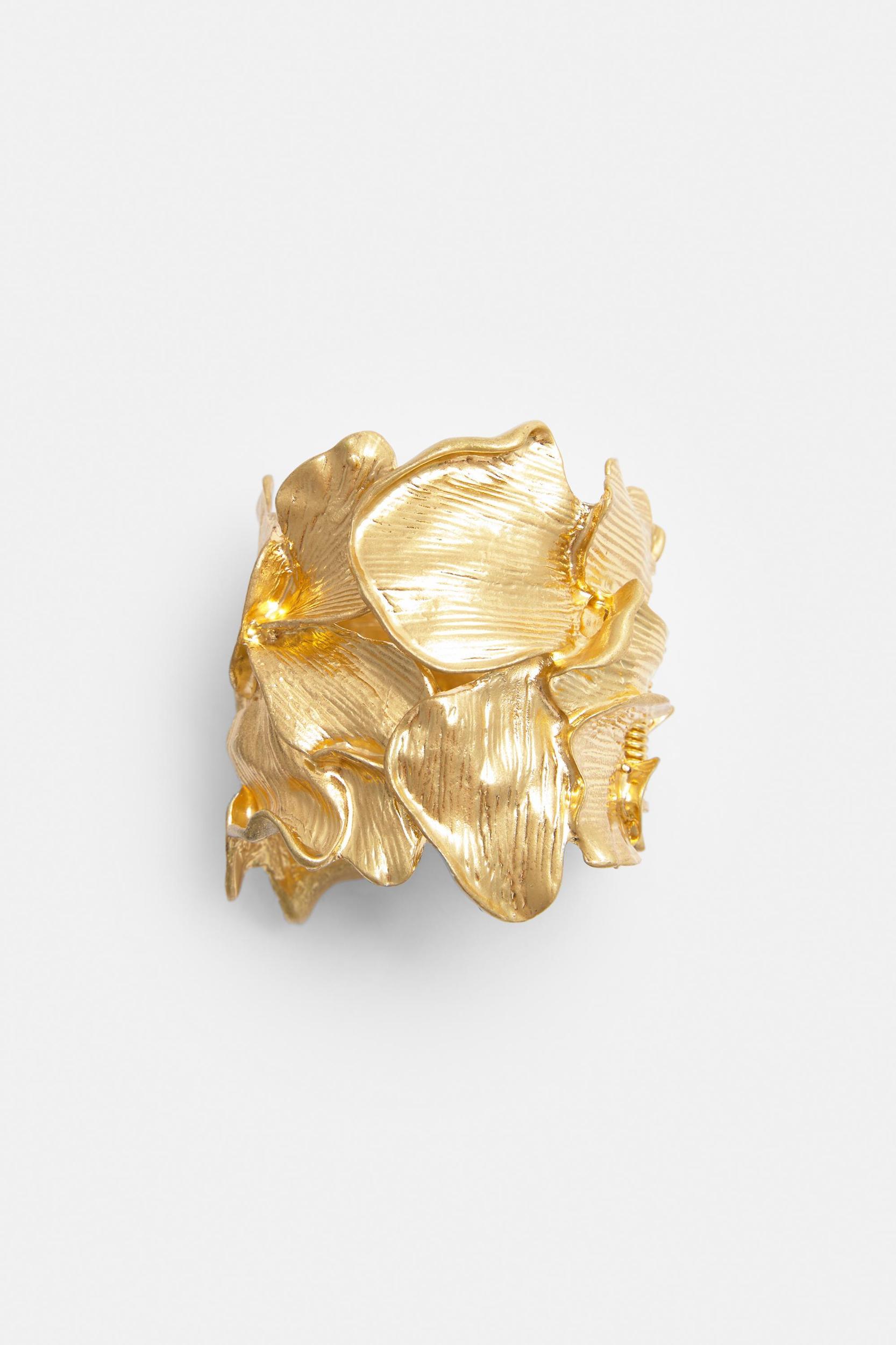 Leaf-shaped metallic arm cuff Product Image