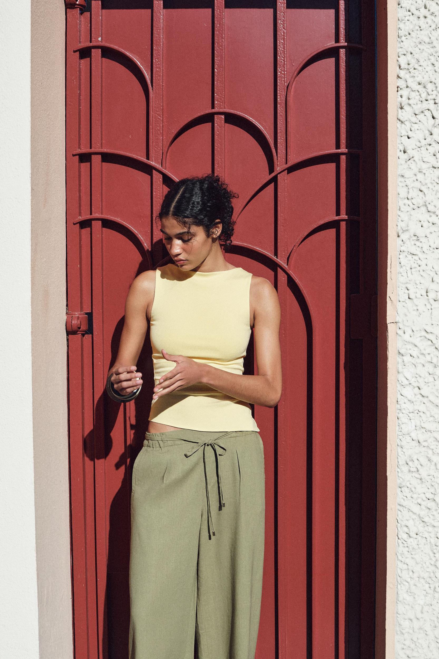 ASYMMETRICAL RUCHED T-SHIRT Product Image