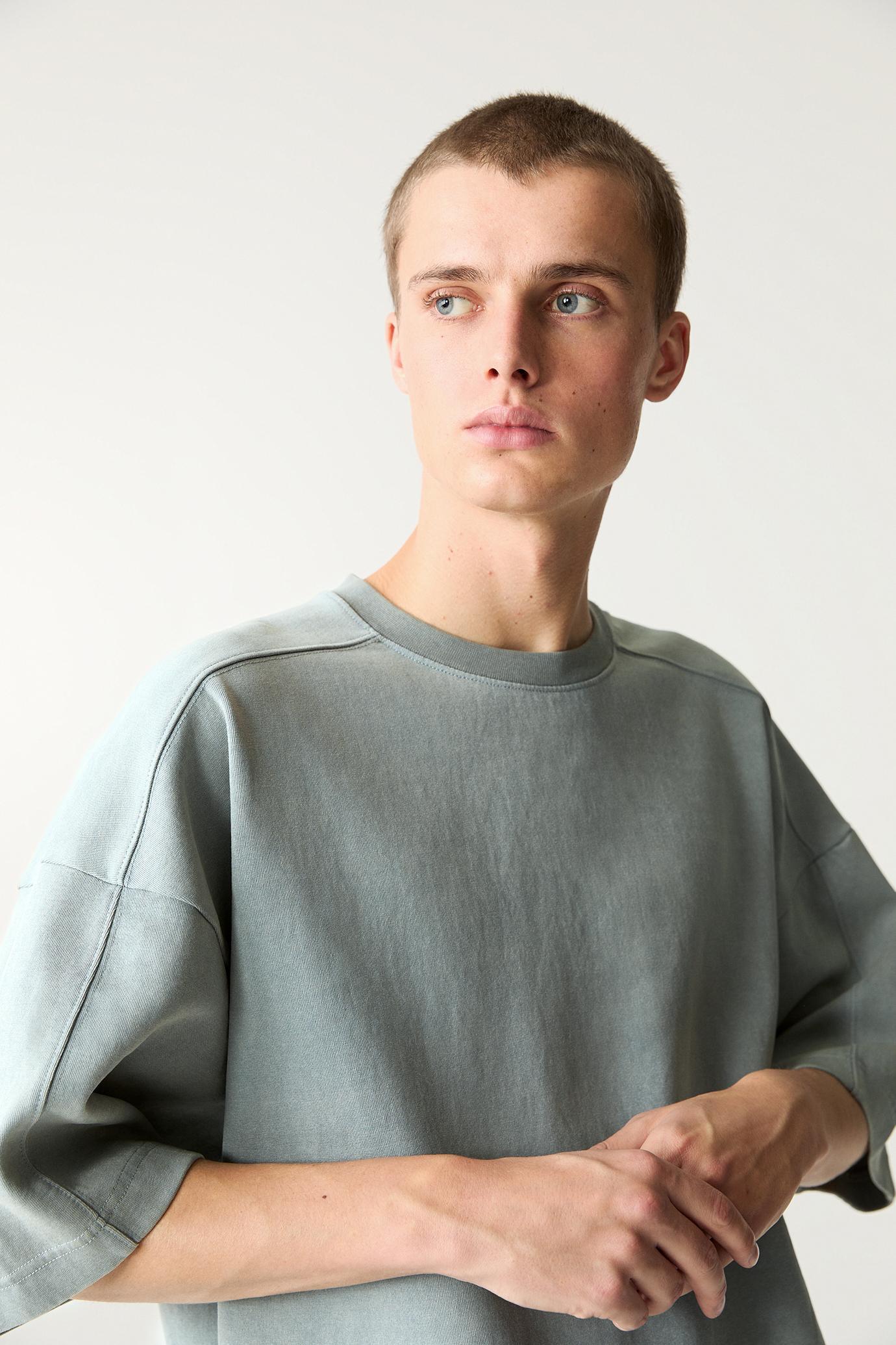 Boxy short sleeve sweatshirt Product Image