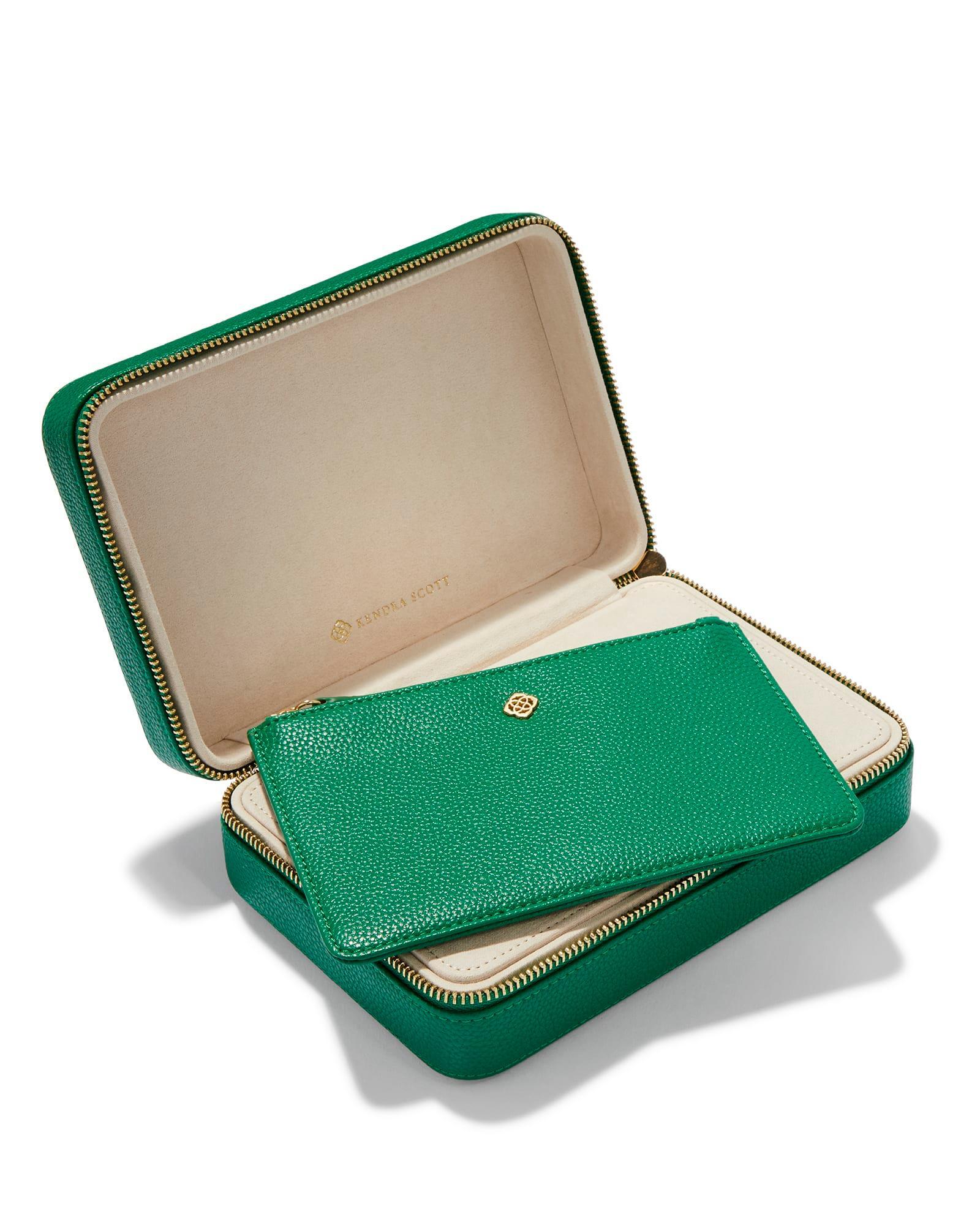 Medium Zip Jewelry Case in Green Product Image