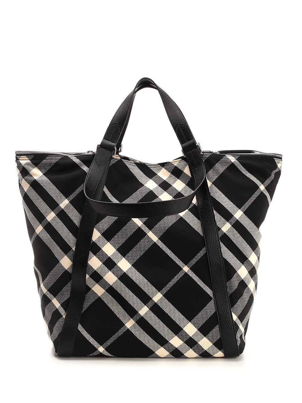 BURBERRY Handbags. In Black Product Image