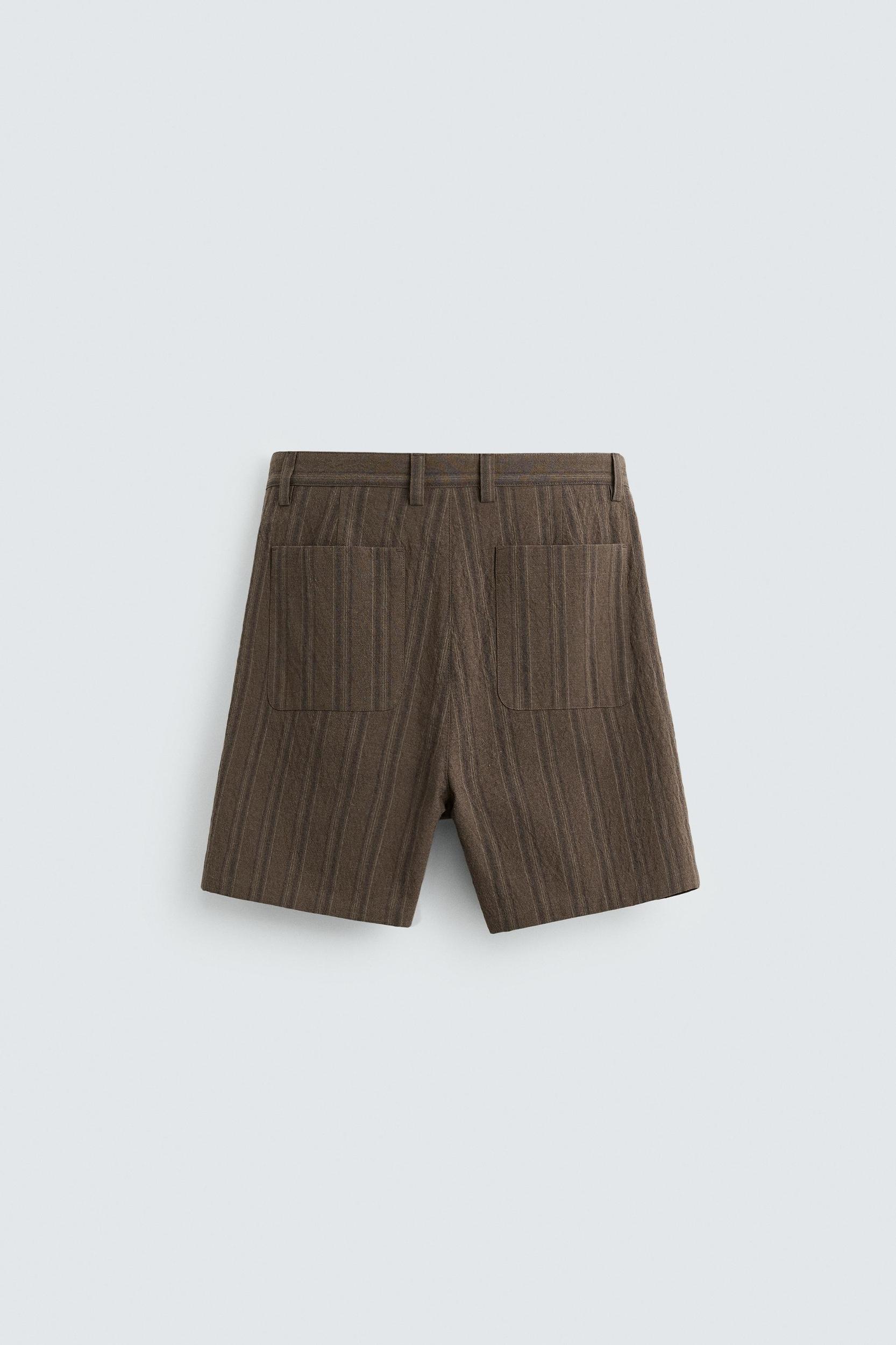 STRIPED REGULAR FIT SHORTS Product Image