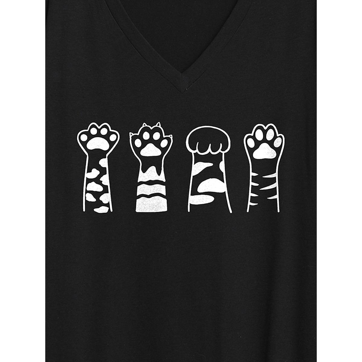 Plus Size Playful Paws Print V-Neck T-Shirt Pureblack Women Non Animals V-neck Everyday-Casual T-shirts BloomChic 12/L Product Image