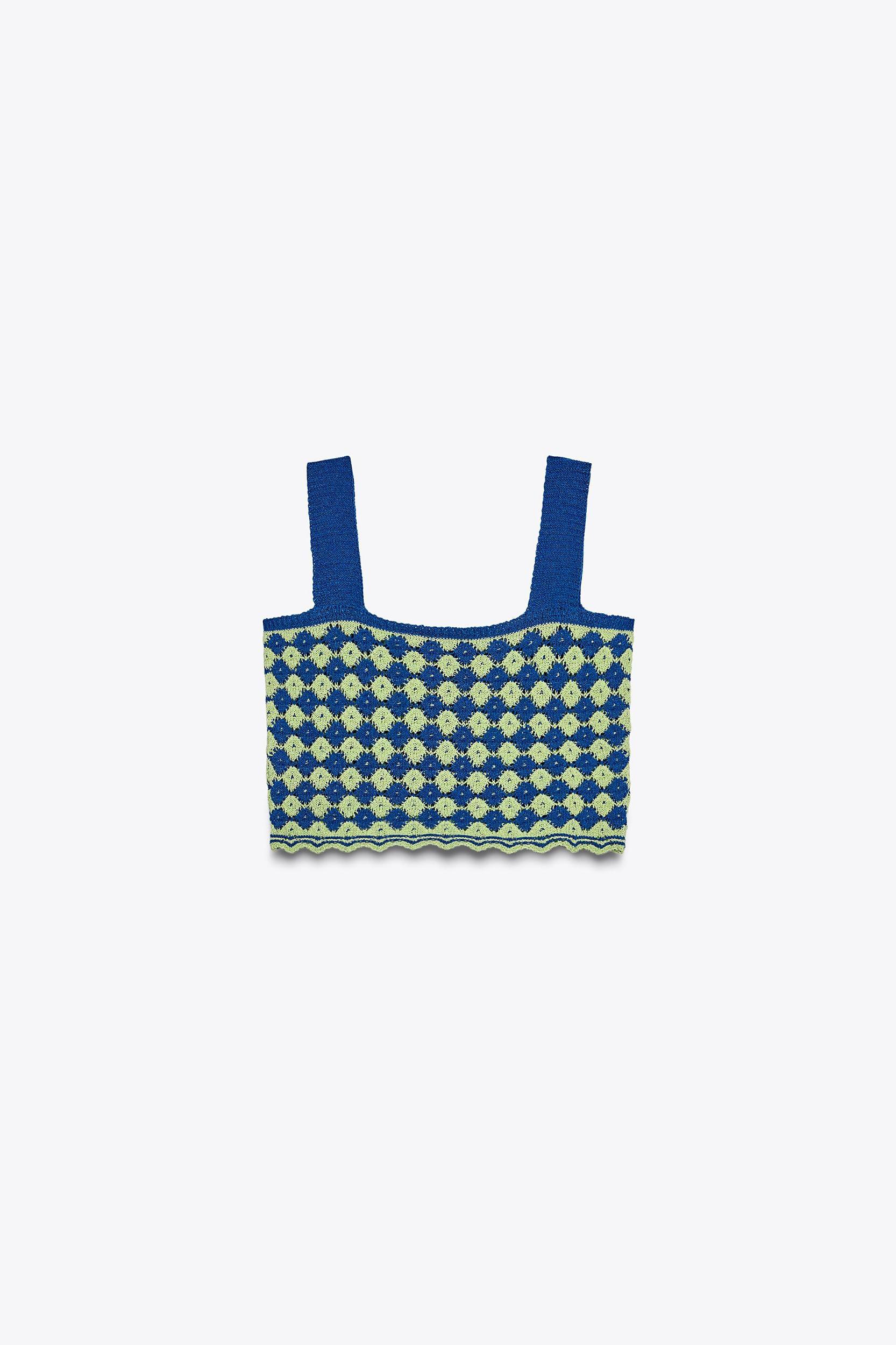 STRUCTURED KNIT CROP TOP Product Image