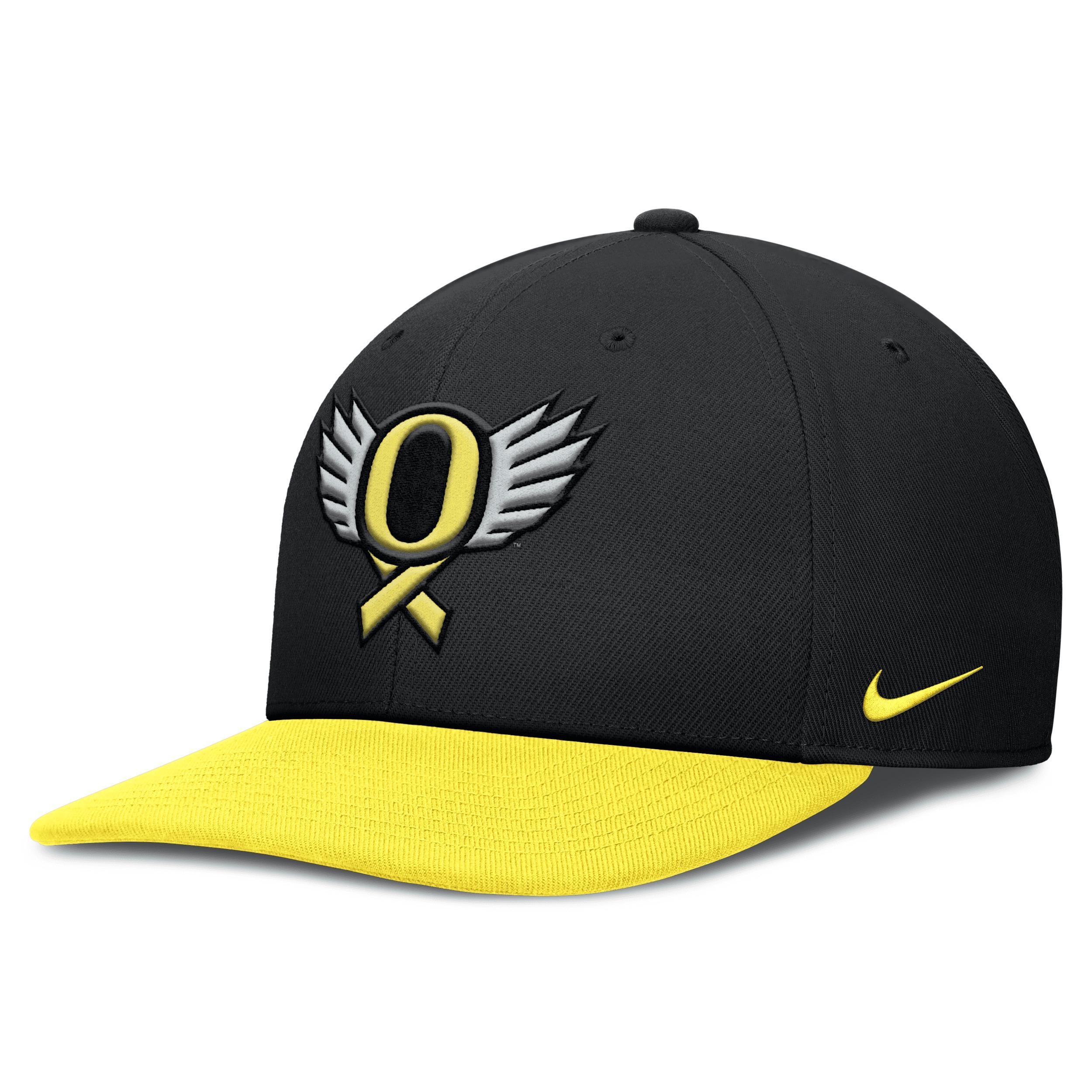 Oregon Ducks Sideline Pro Men's Nike Dri-FIT College Adjustable Hat Product Image