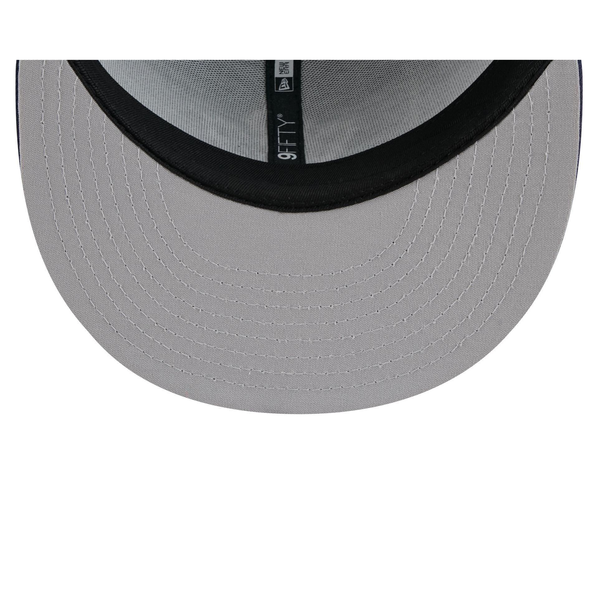 Toronto Maple Leafs Team Tag 9FIFTY Trucker Hat Male Product Image