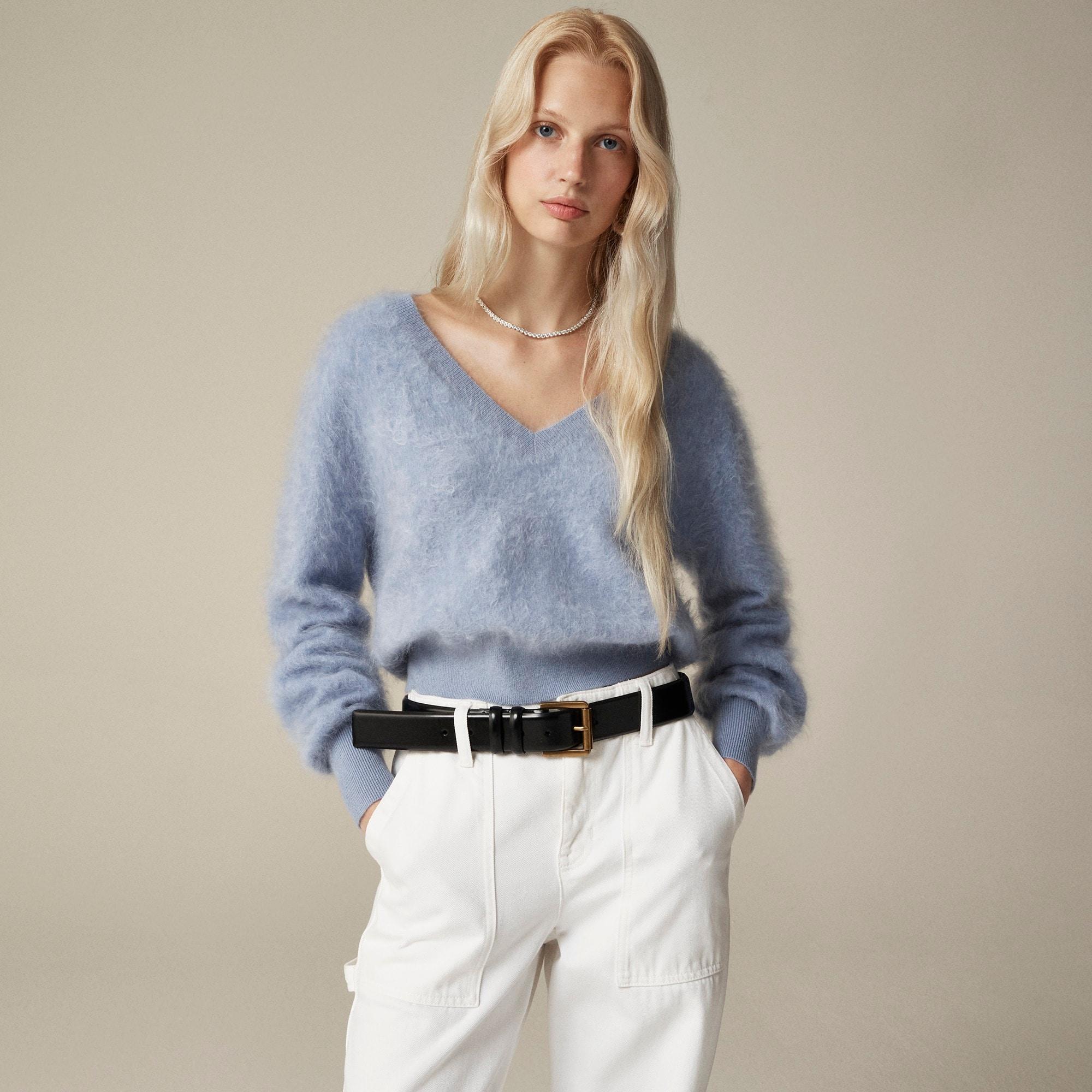 Brushed cashmere cropped V-neck sweater Product Image