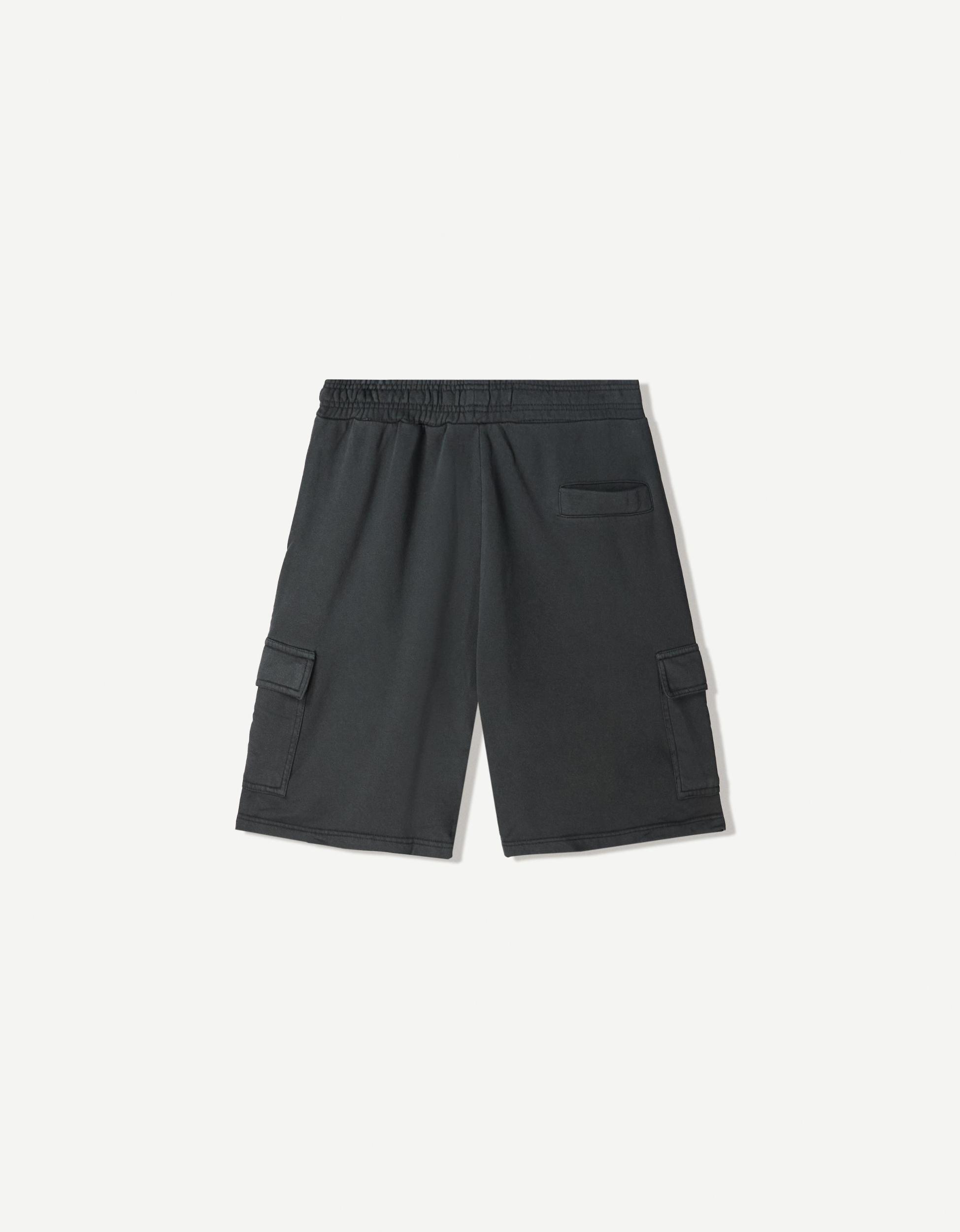 Plush cargo Bermuda shorts Product Image